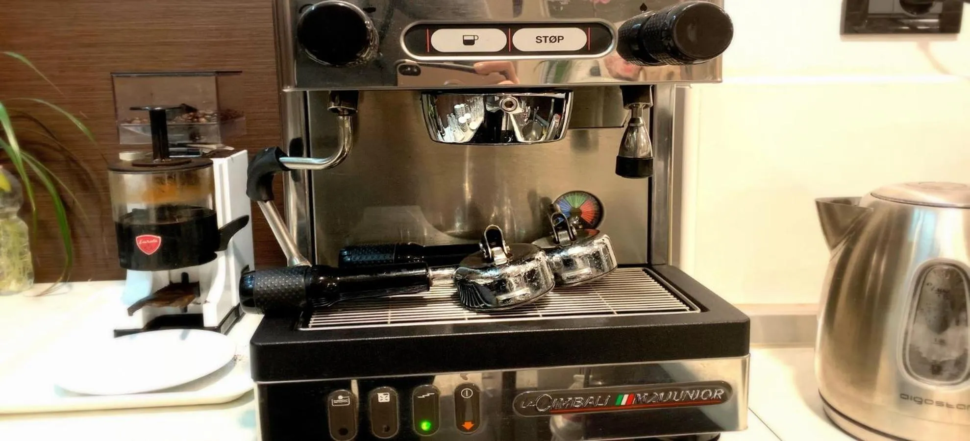 Coffee/tea facilities in Hotel Luxor Florence