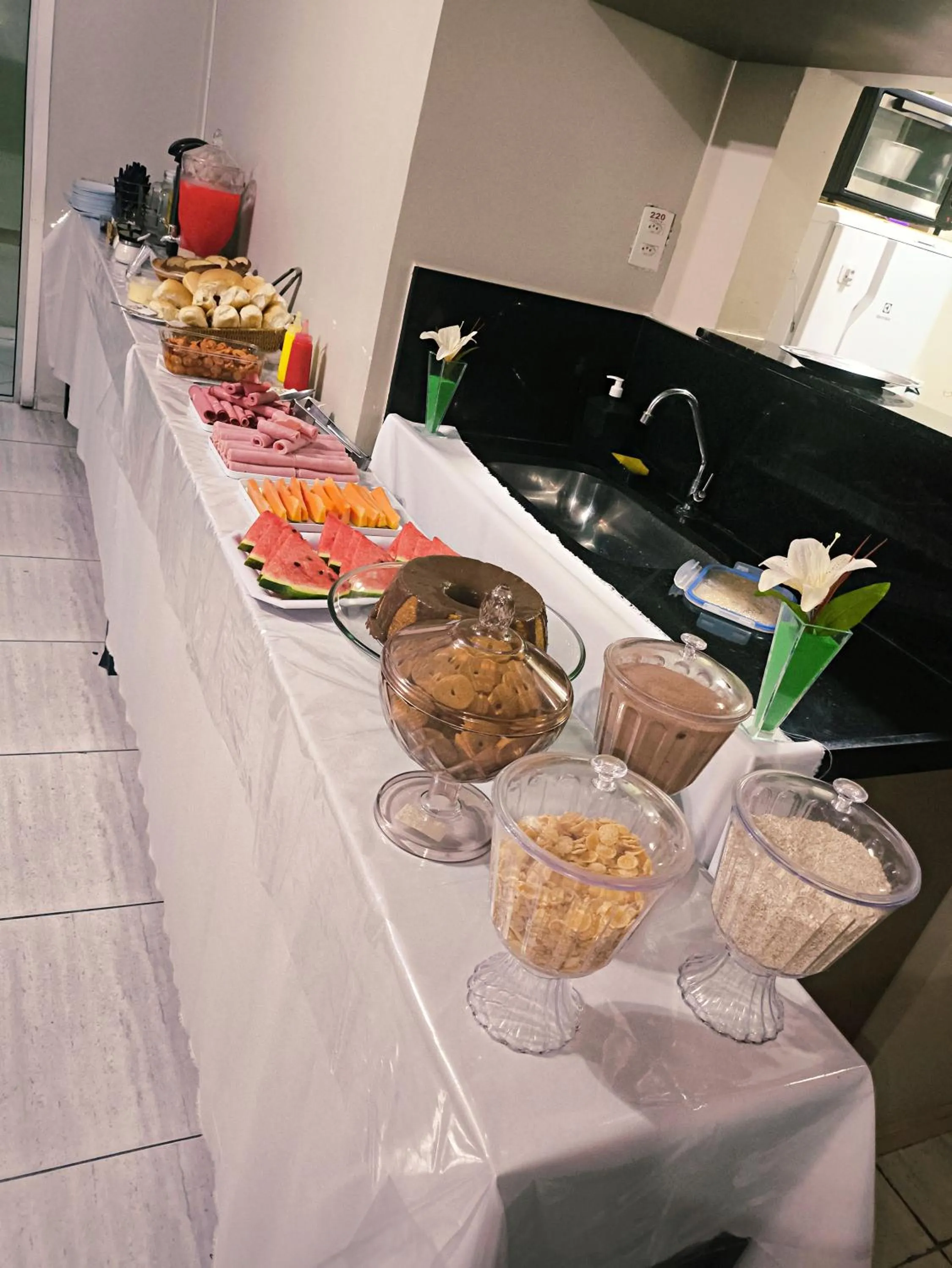 Breakfast in Solar Hostel Centro