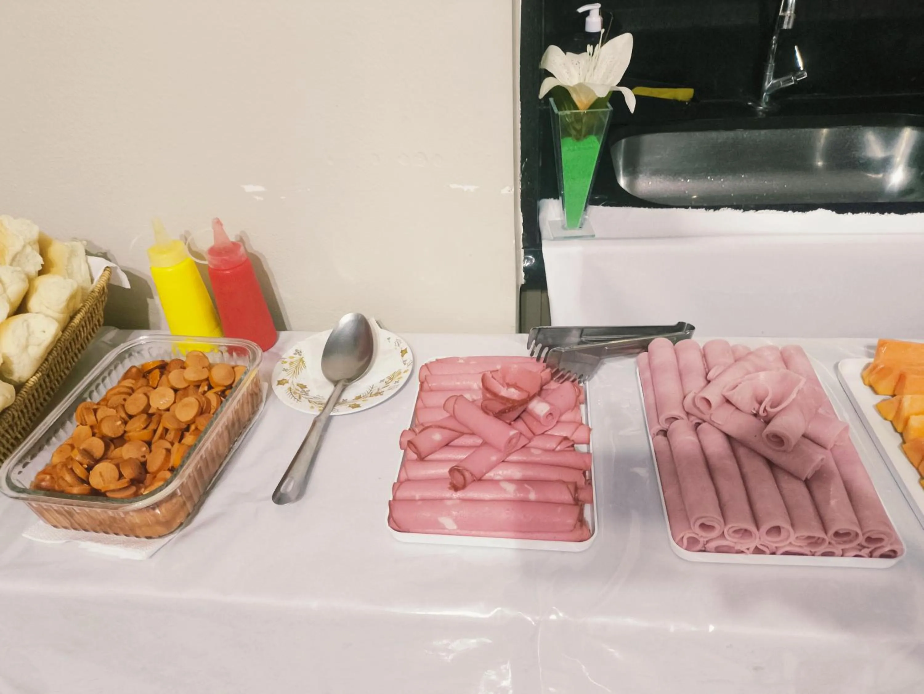 Breakfast in Solar Hostel Centro