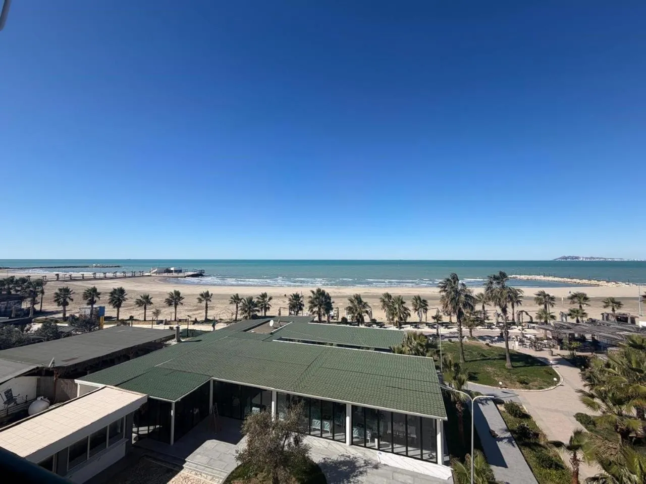 One-Bedroom Apartment - Sea Side in ApartHotel by Comfort Suites