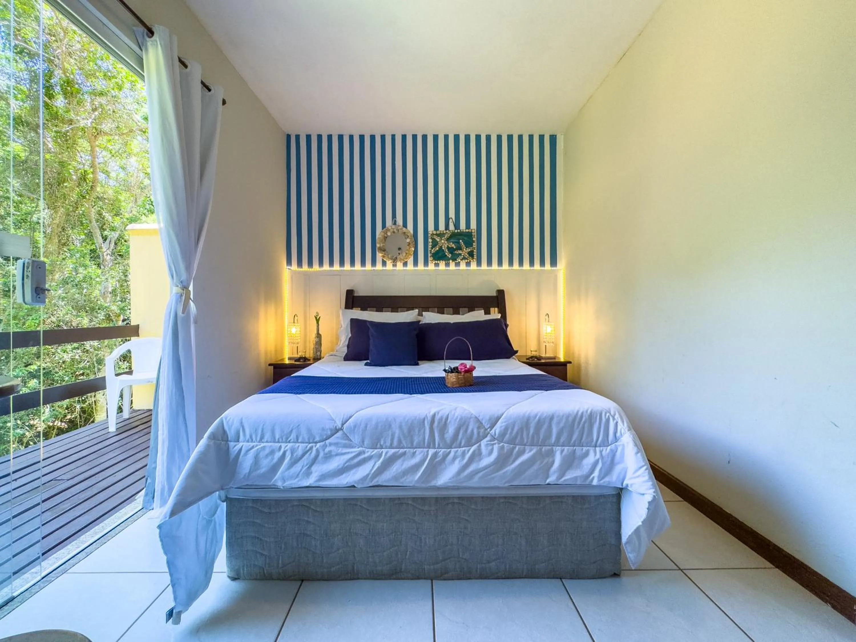 Bed in EstrelaMar Ferradura Restaurante & Spa