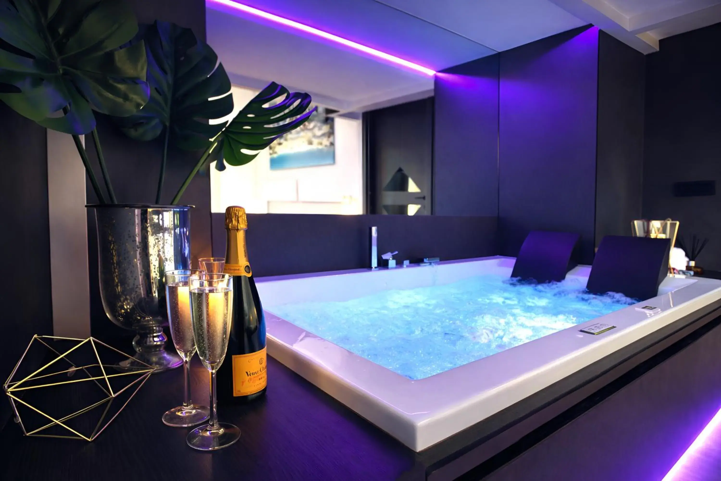 LUX- Spanish Steps 60A Exclusive Suite Apartment LUX- Spanish Steps 60A Exclusive Suite Apartment