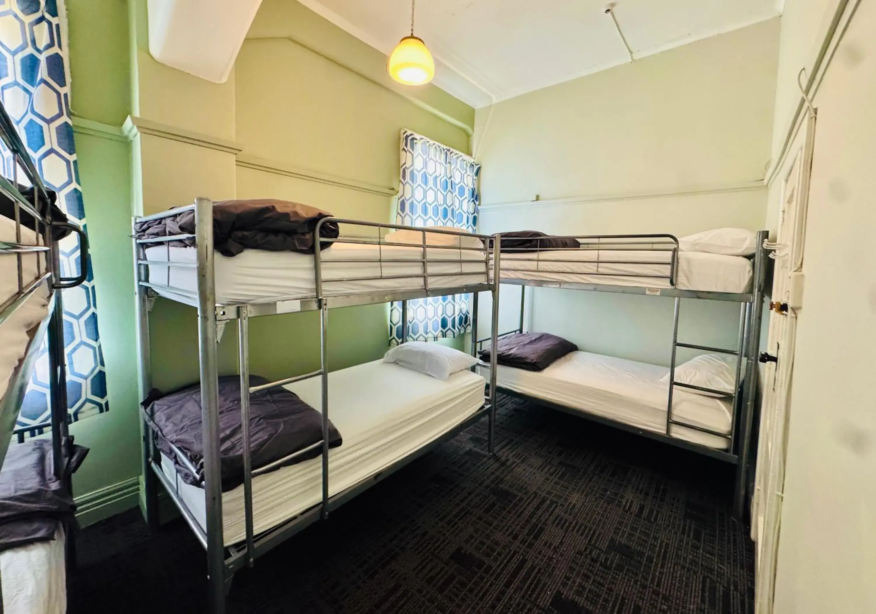 Budget 6-Bed Mixed Dormitory in Crashpalace Napier Budget 6-Bed Mixed Dormitory in Crashpalace Napier