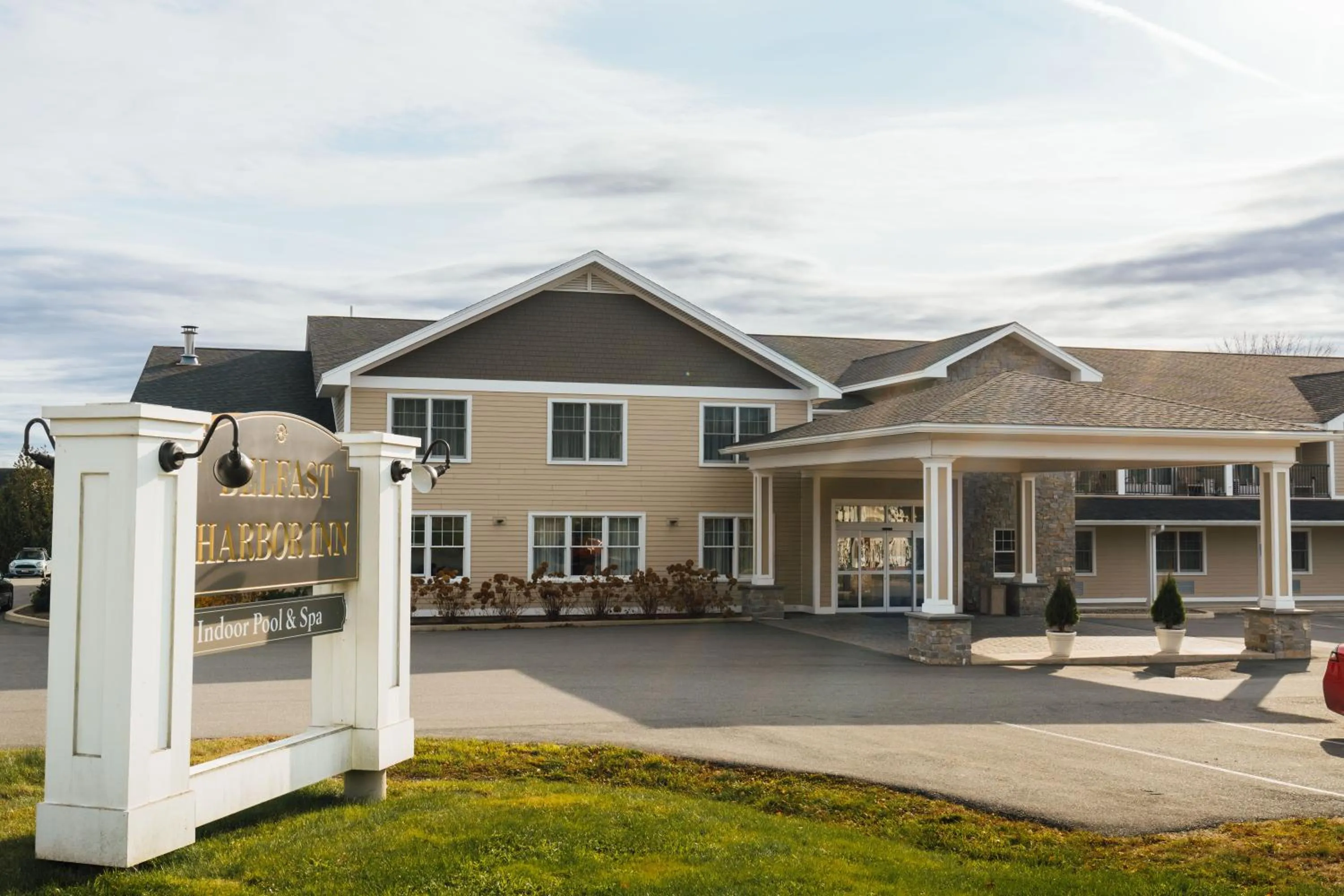 Property building in Belfast Harbor Inn