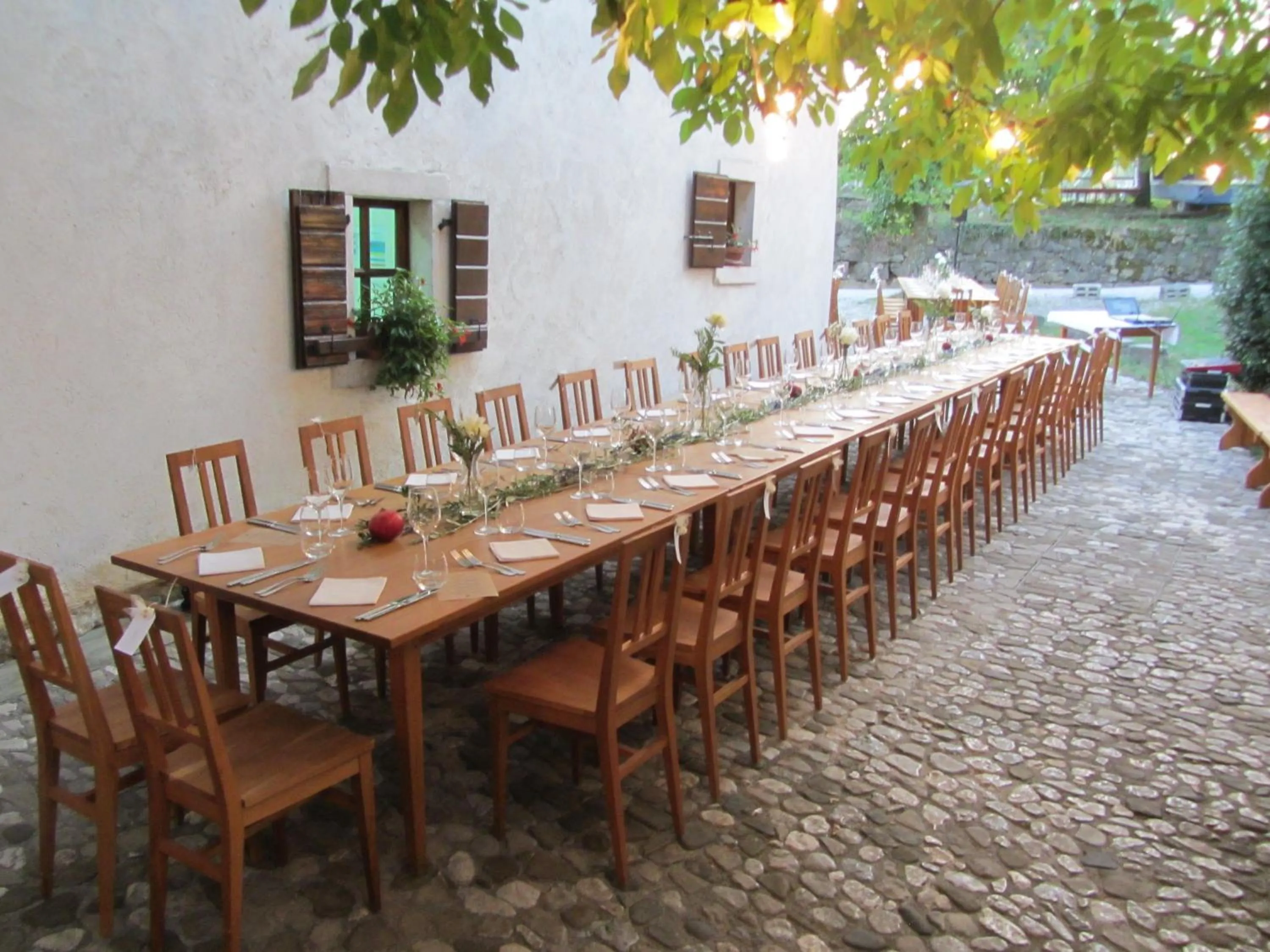 Restaurant/places to eat in Majerija