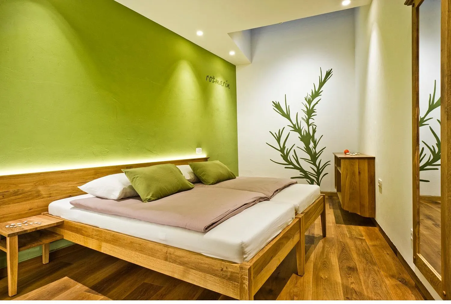 Bedroom, Bed in Majerija