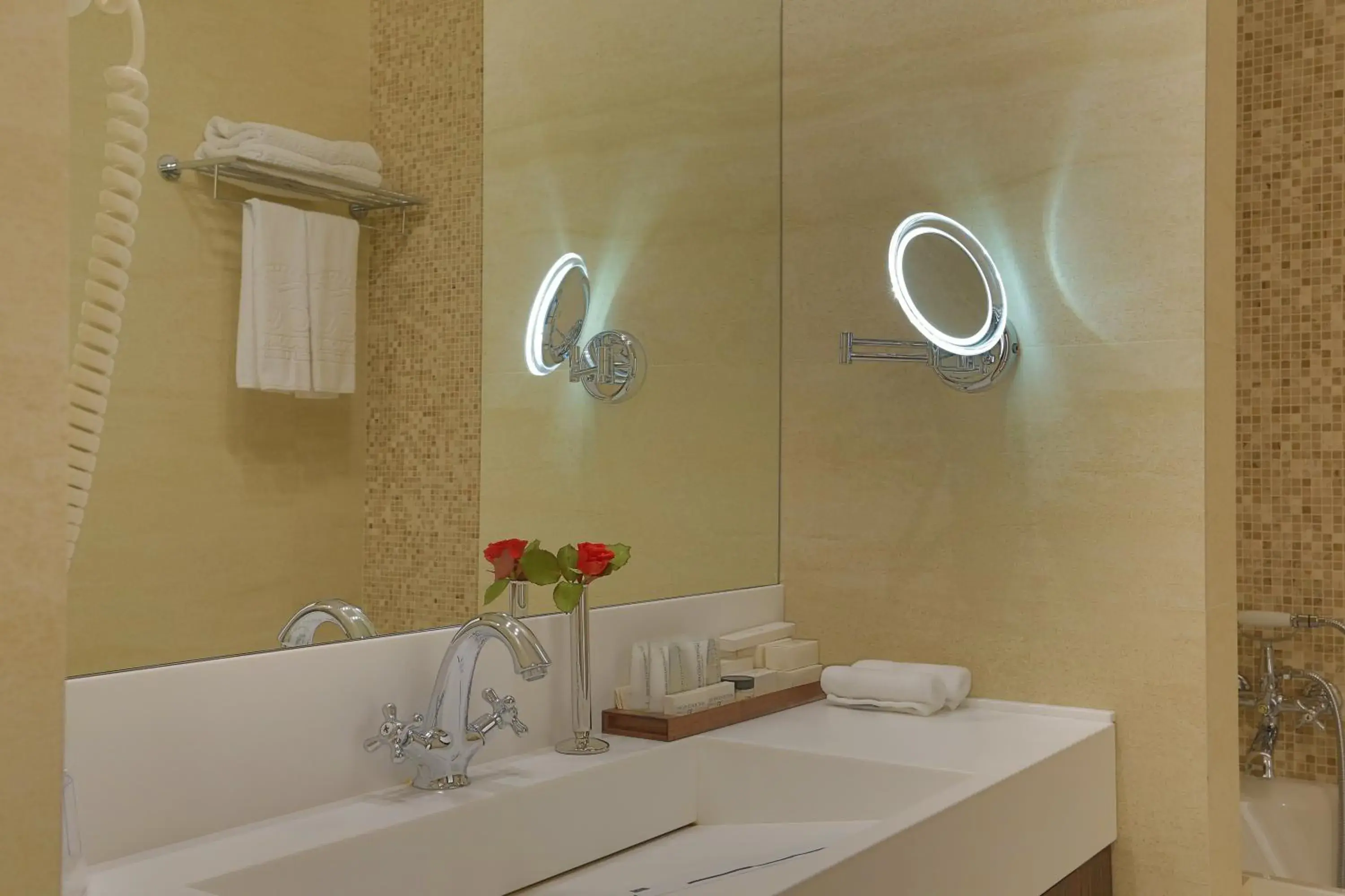 Superior King Room in KADORR Hotel Resort & Spa Superior King Room in KADORR Hotel Resort & Spa