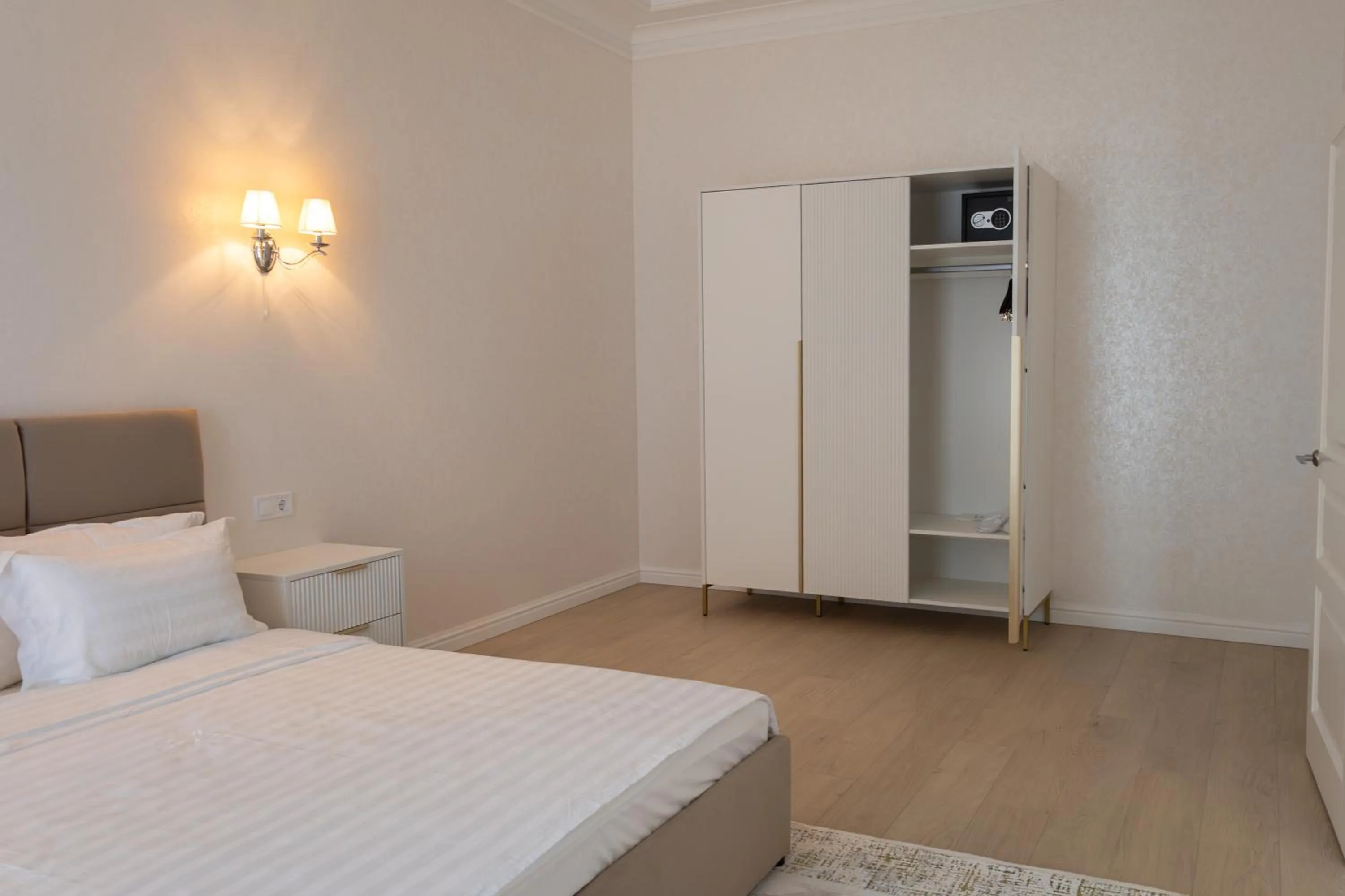 Bed in KADORR Hotel Resort & Spa