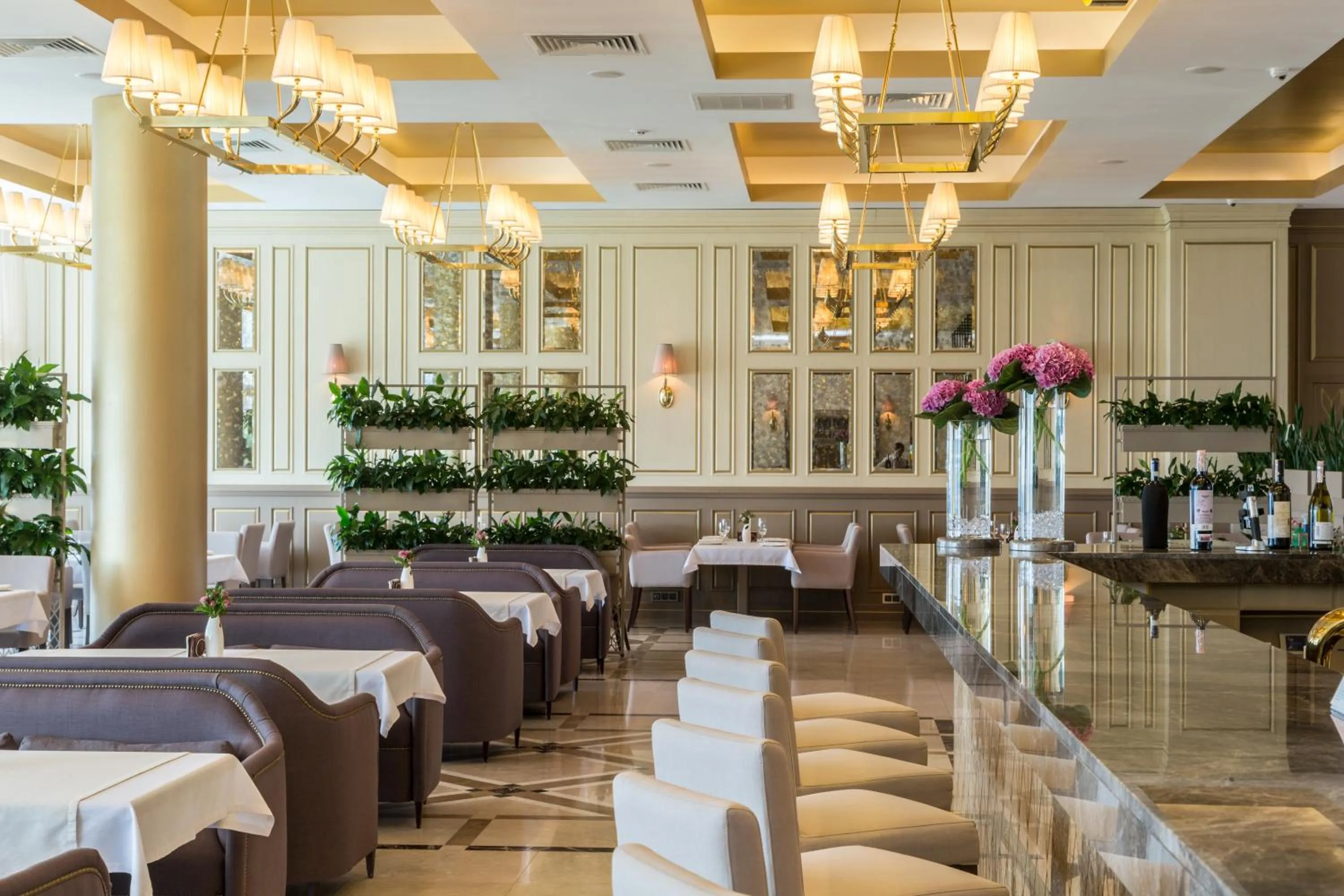 Restaurant/places to eat in KADORR Hotel Resort & Spa