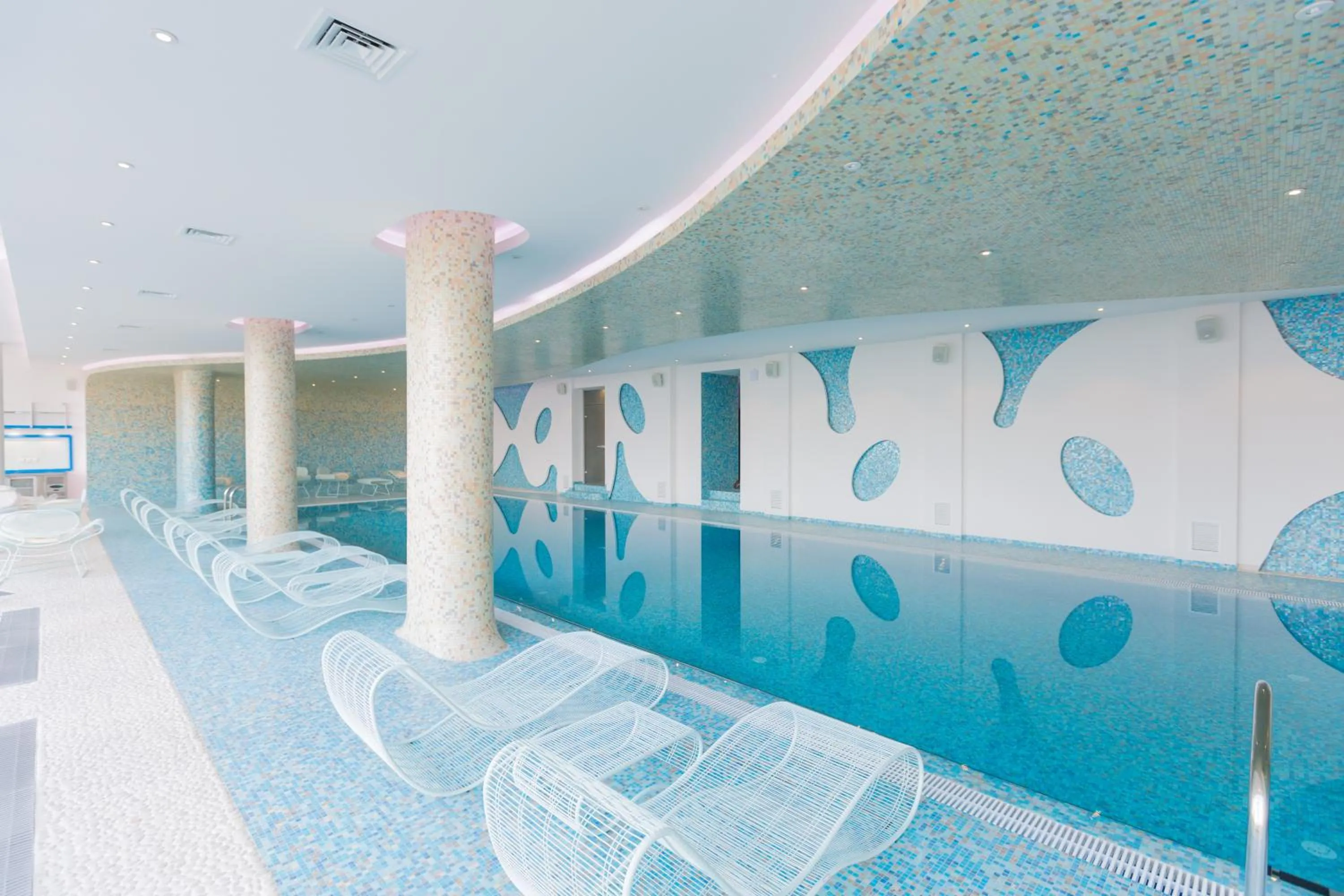 Swimming pool in KADORR Hotel Resort & Spa