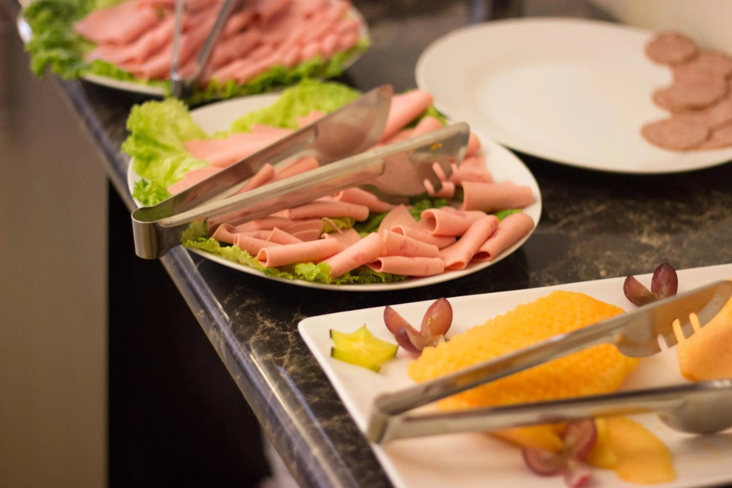 Buffet breakfast in Colonial Plaza Hotel