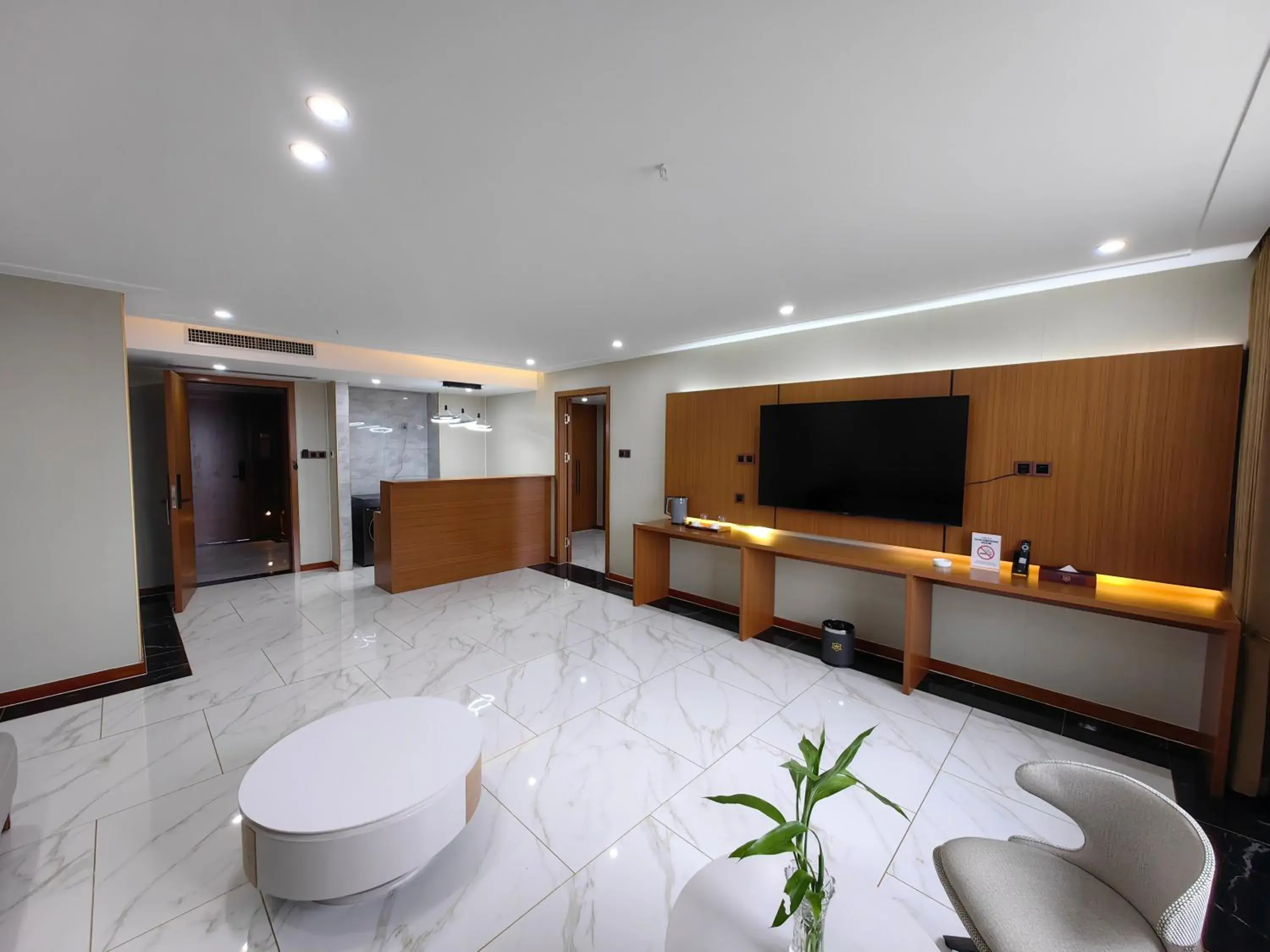 Queen Suite in Royal International Hotel & Mall Queen Suite in Royal International Hotel & Mall