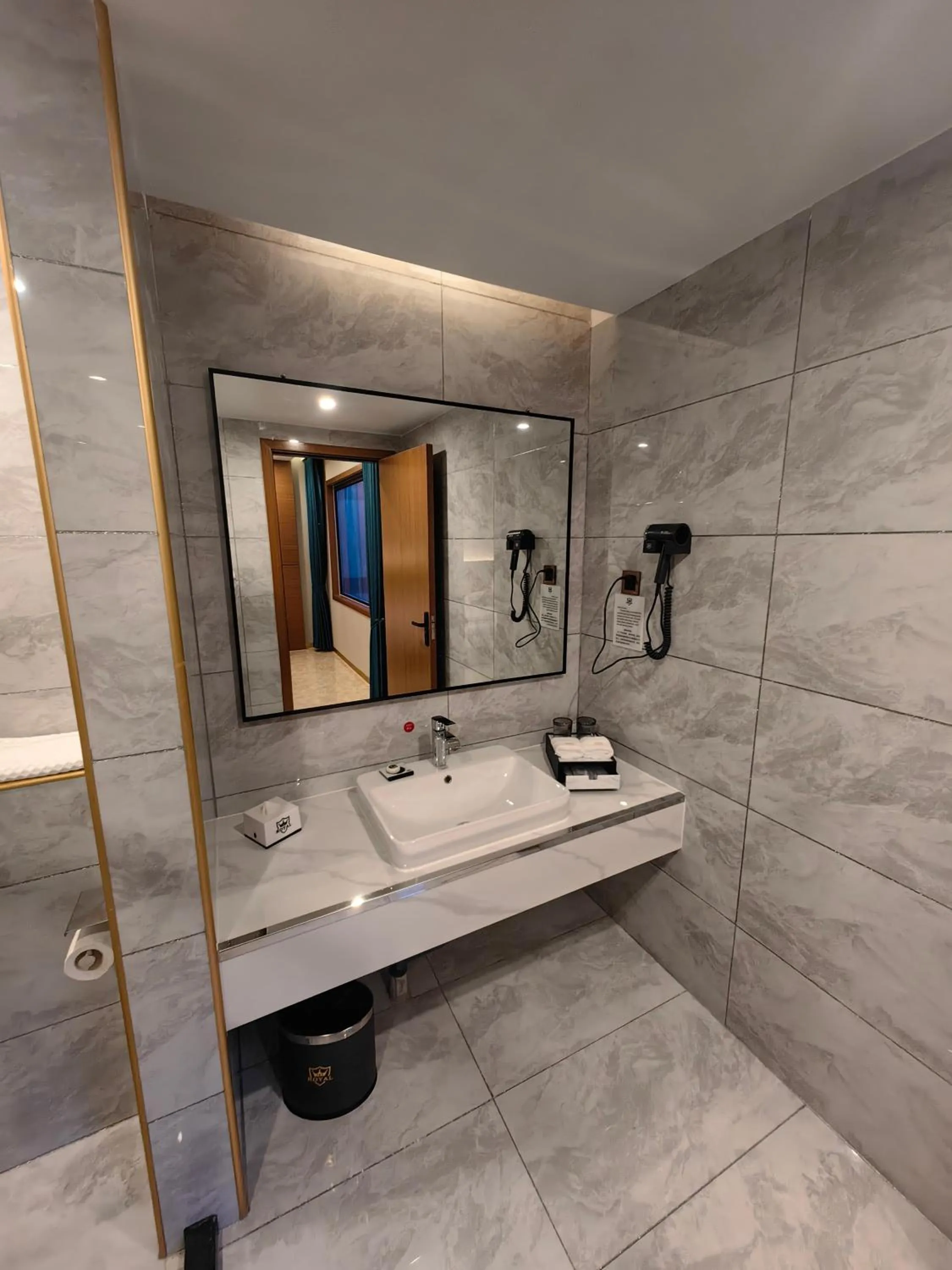 Shower in Royal International Hotel & Mall