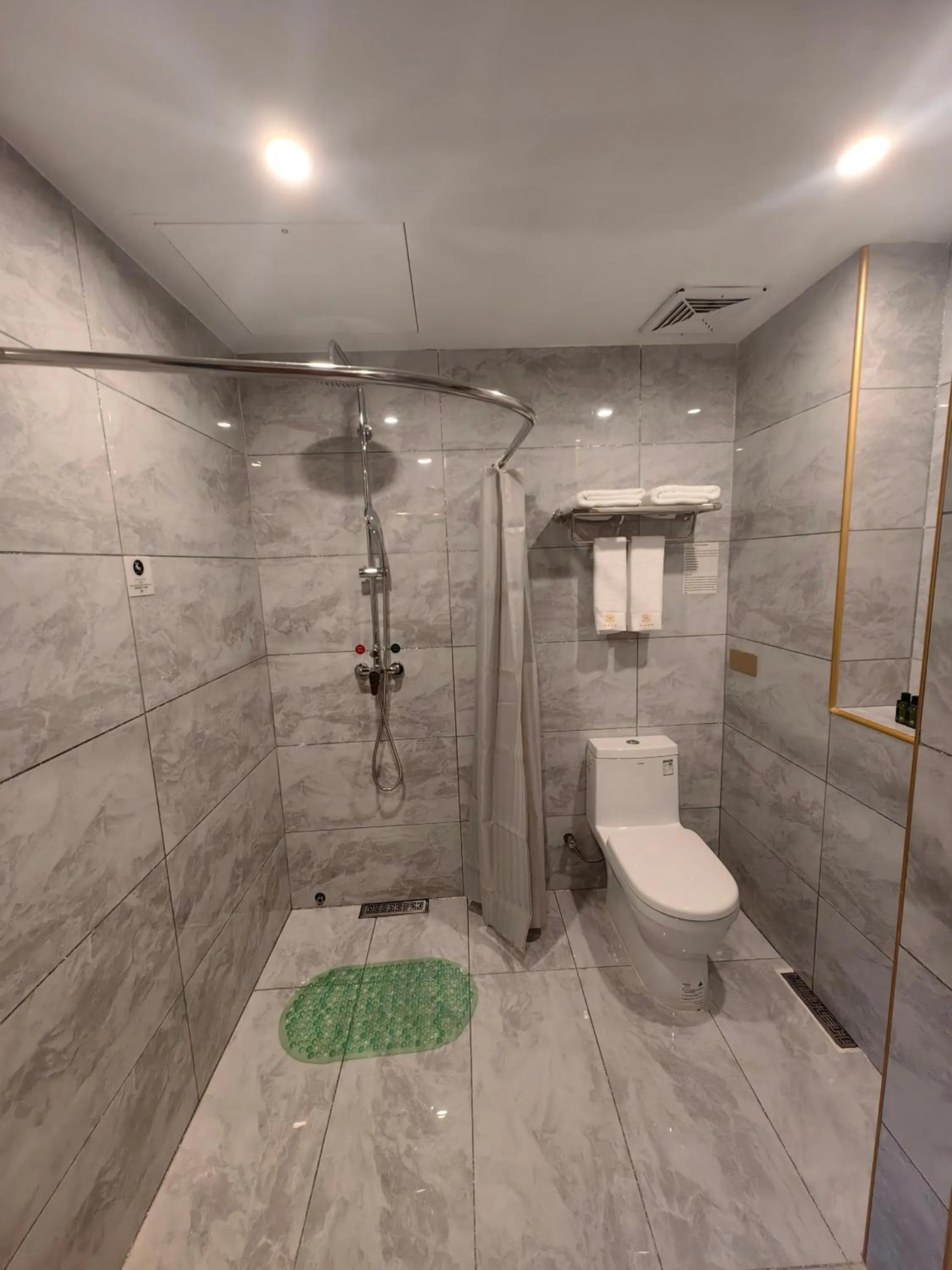 Shower in Royal International Hotel & Mall