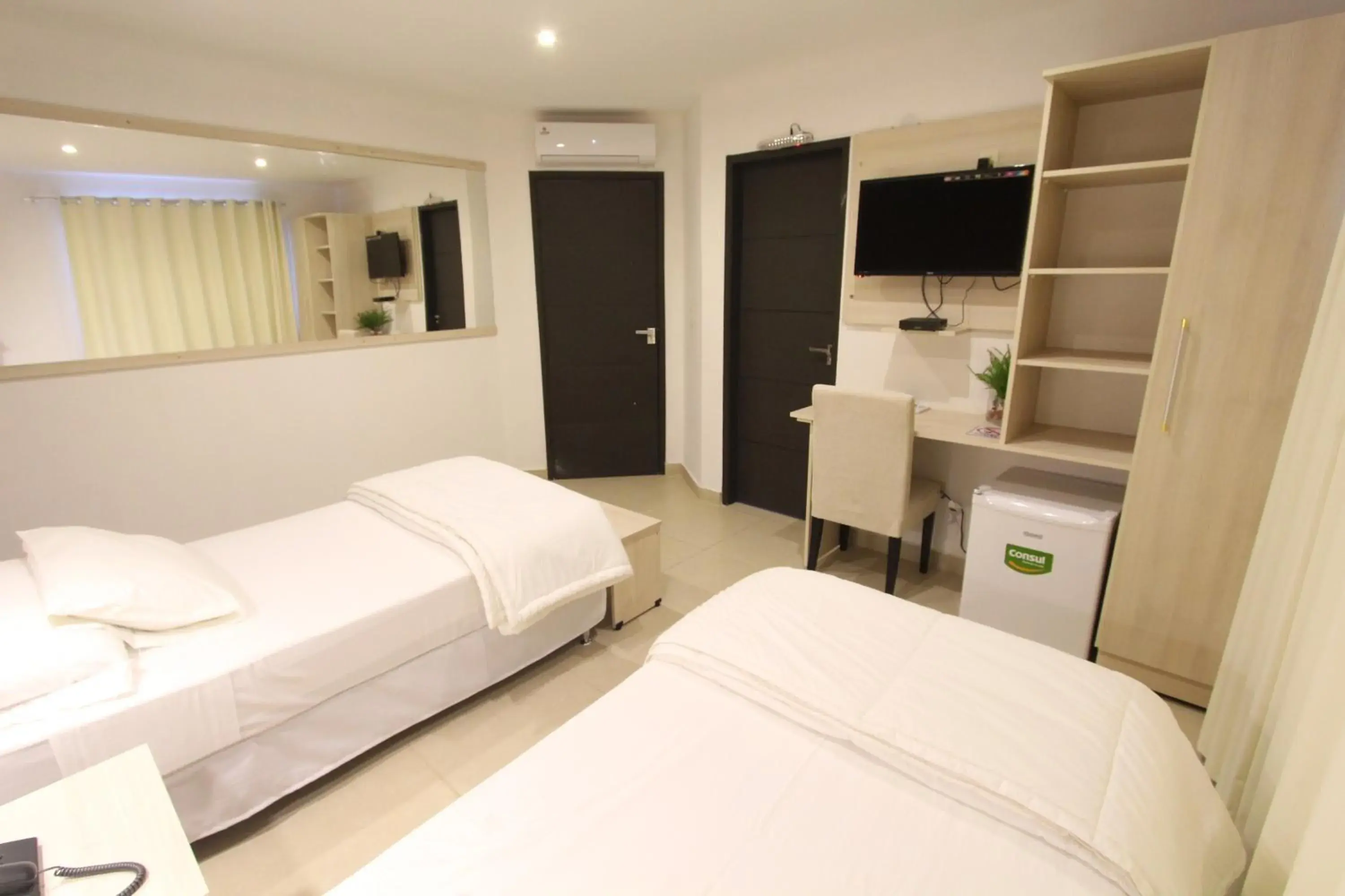 Twin Room - single occupancy in Danieri Asunción Hotel Twin Room - single occupancy in Danieri Asunción Hotel