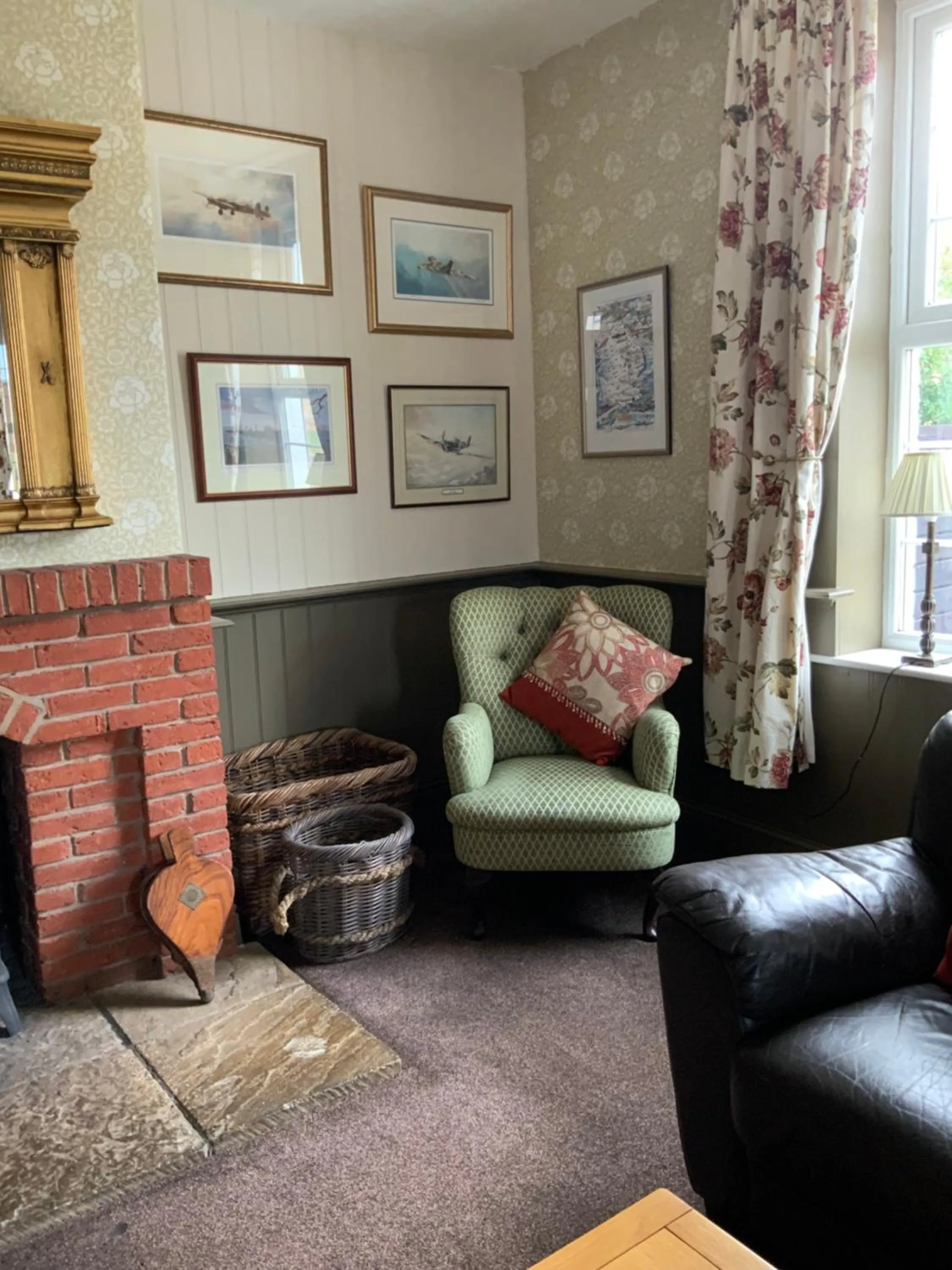 Lounge or bar in The Red Lion Inn Partney