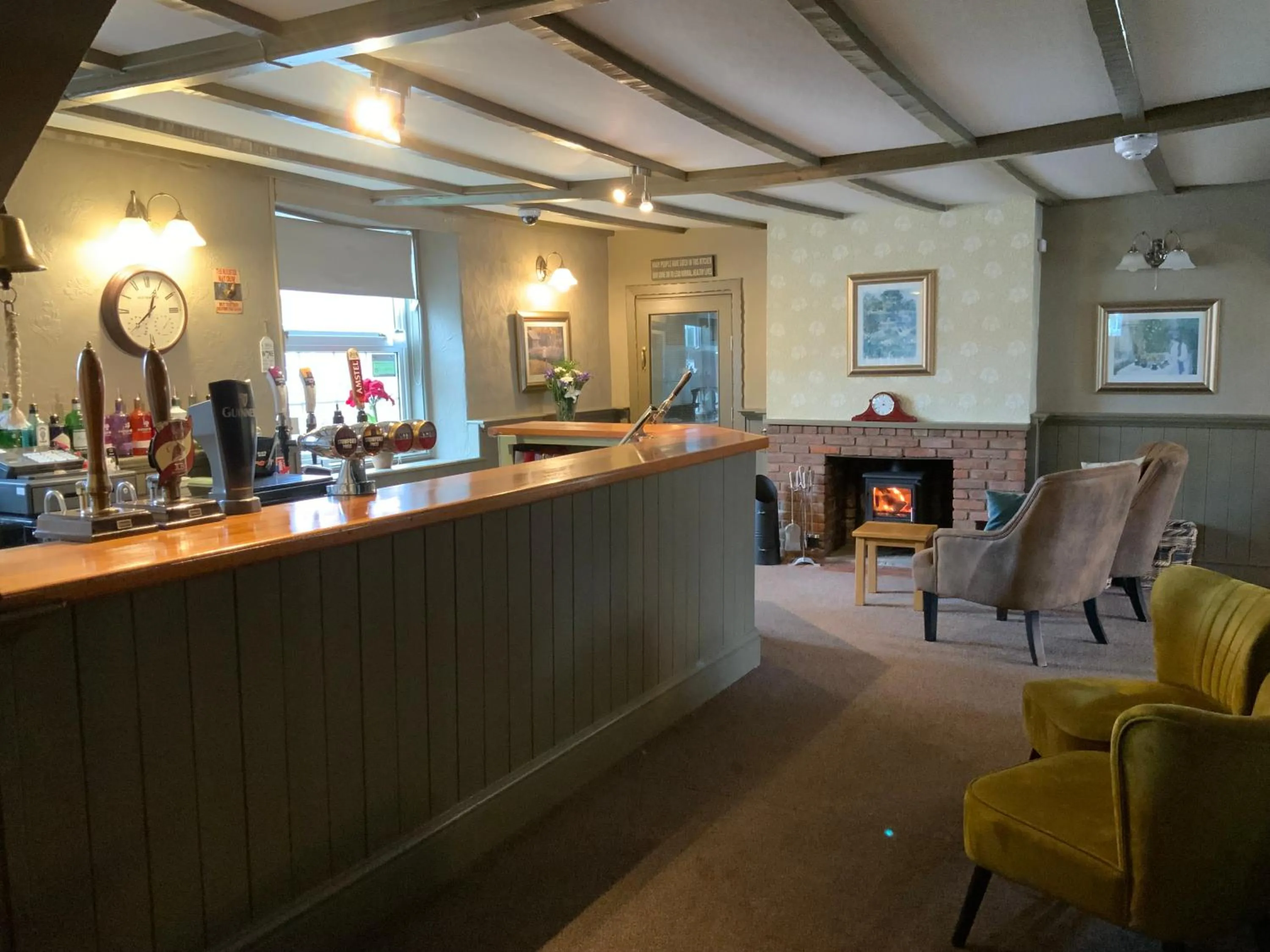 Lounge or bar in The Red Lion Inn Partney