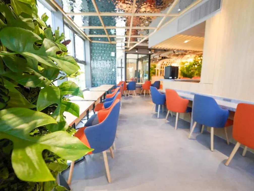 Lounge or bar in The GALA Hotel Umeda Lounge or bar in The GALA Hotel Umeda