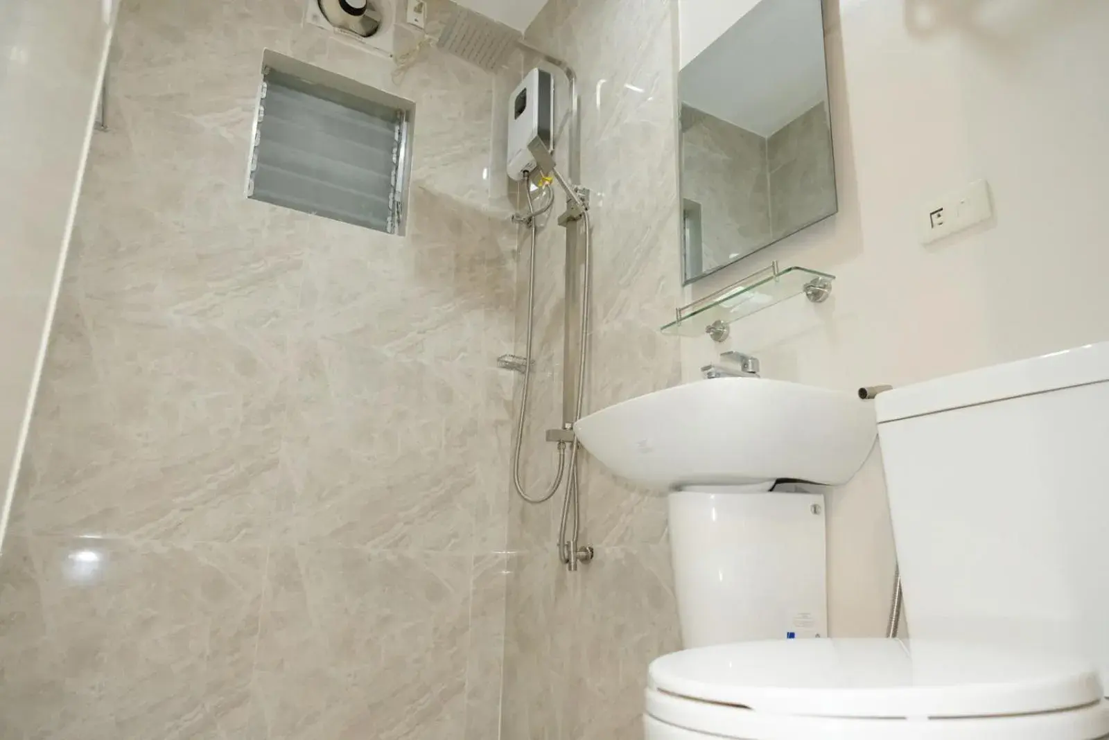 Bathroom in Hotel Palwa Bathroom in Hotel Palwa