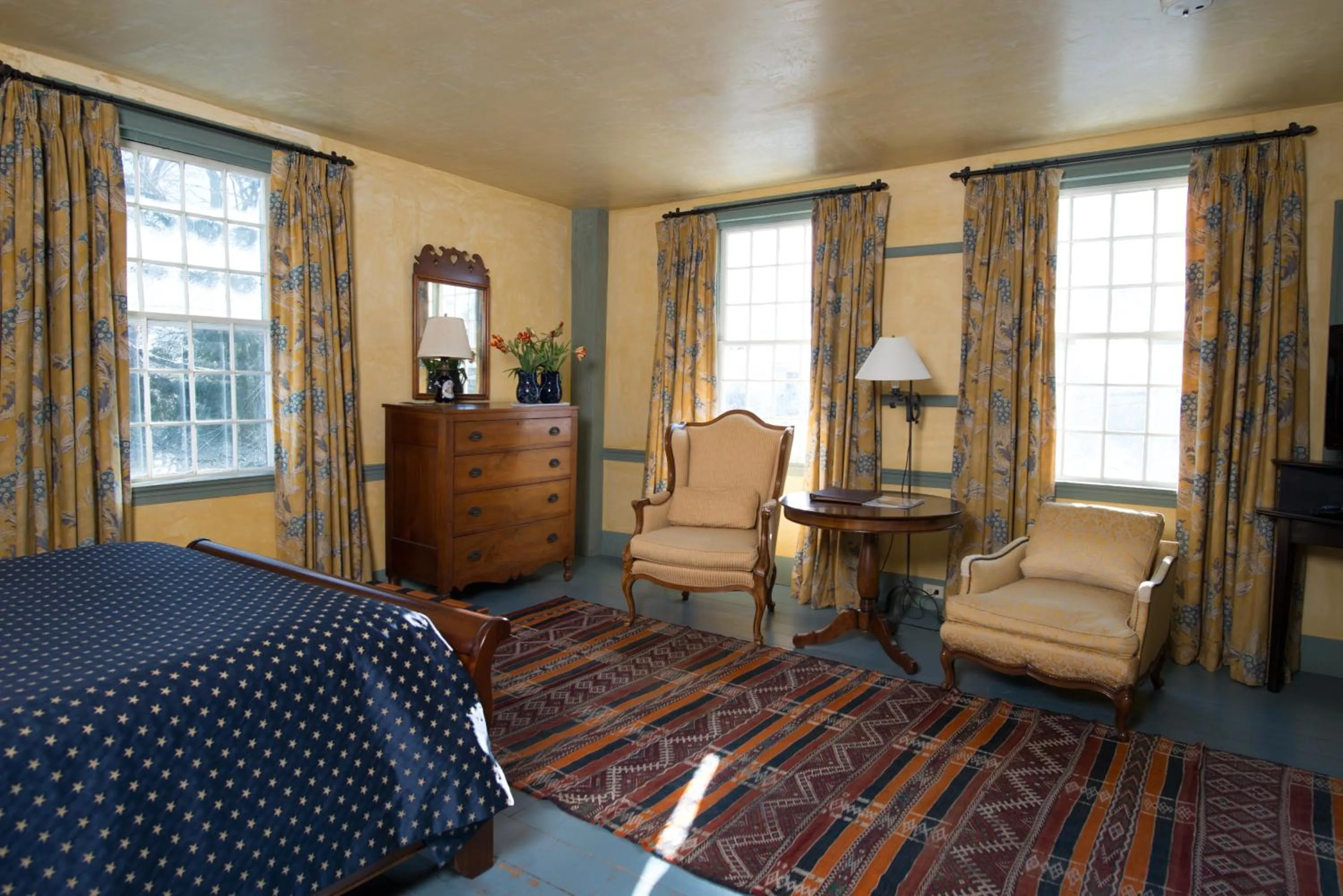 Day in The Old Inn On The Green