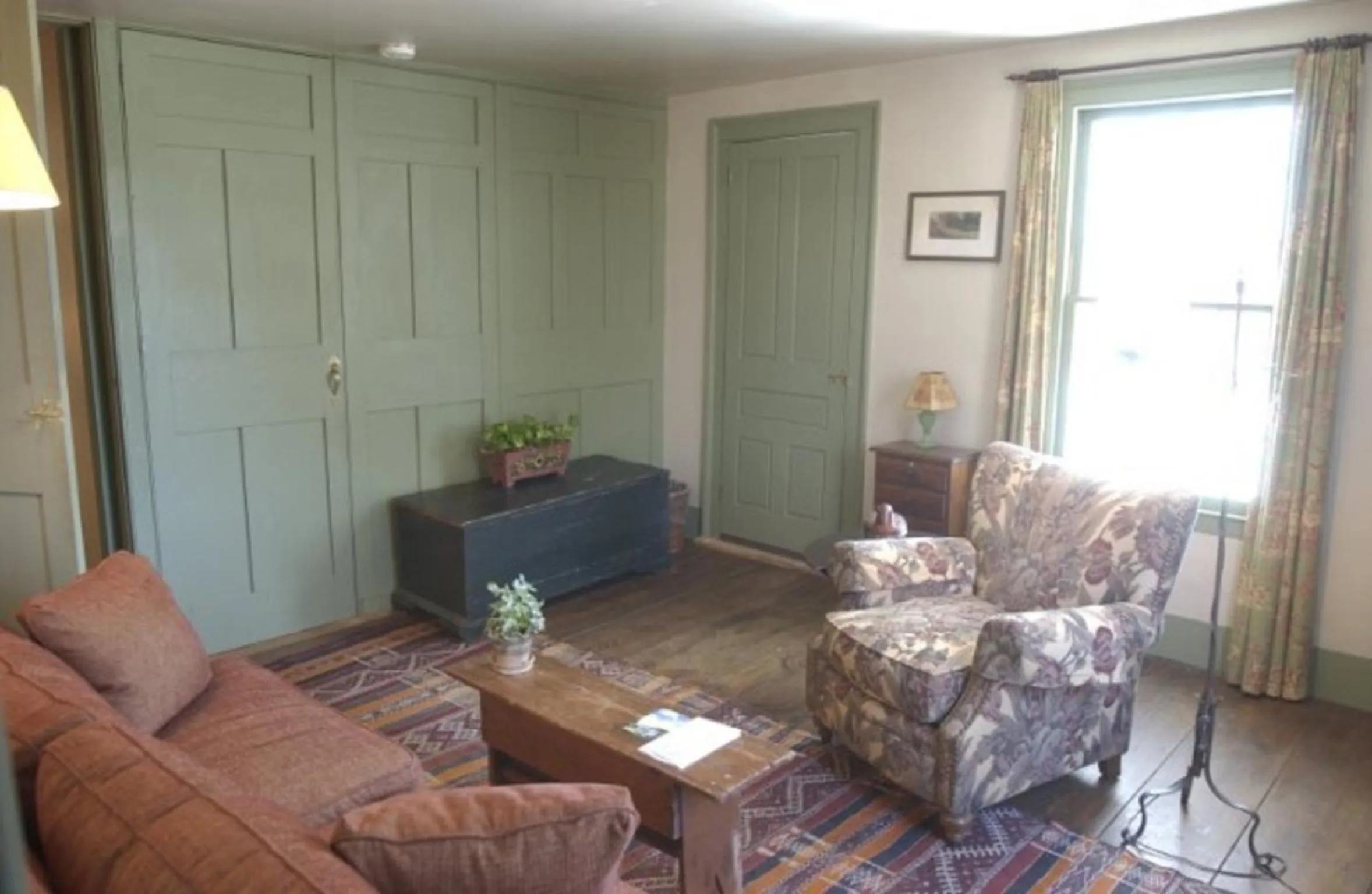 Day in The Old Inn On The Green