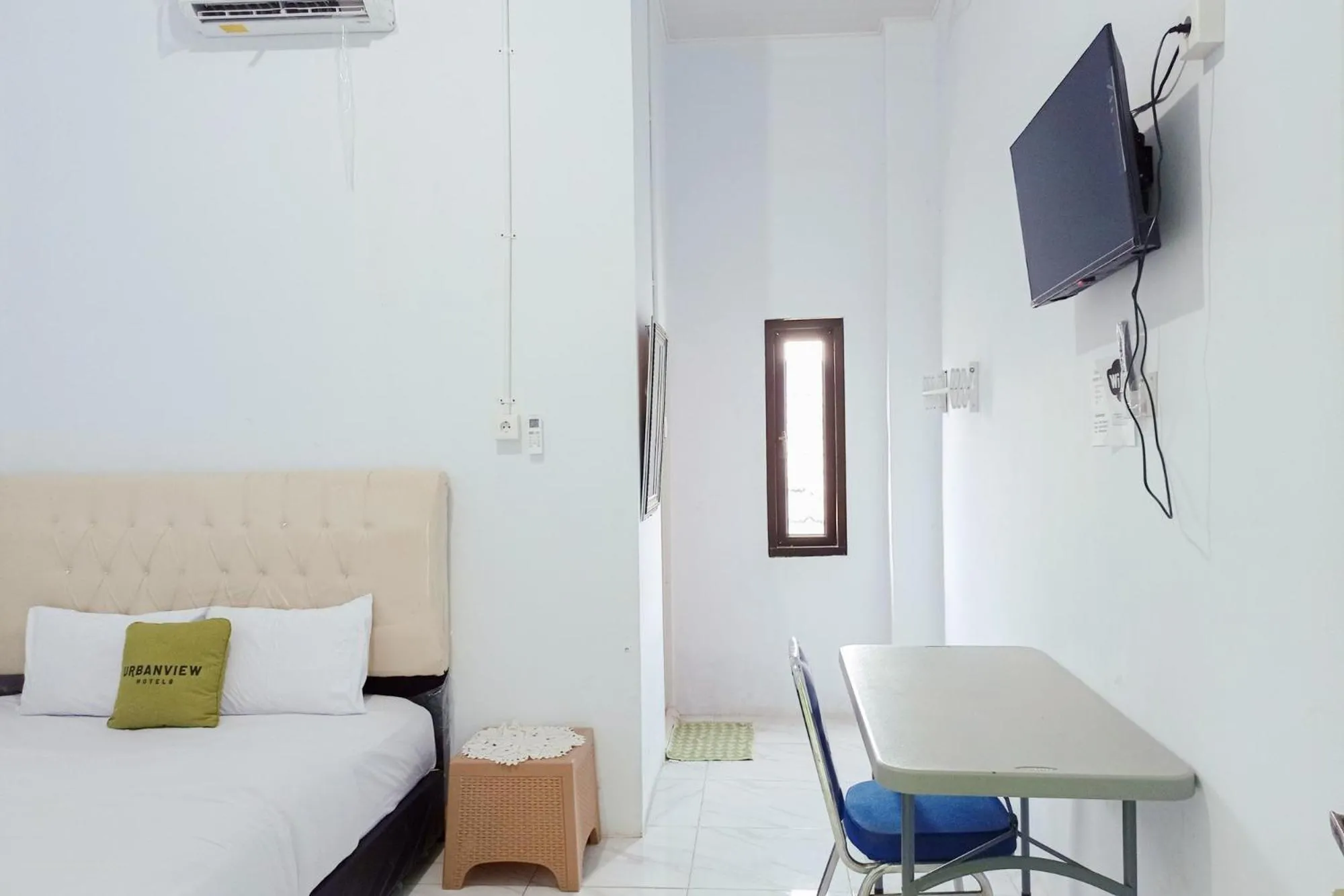 Bedroom, Bed in Urbanview Hotel at Guest House Bukit Sion Bengkulu