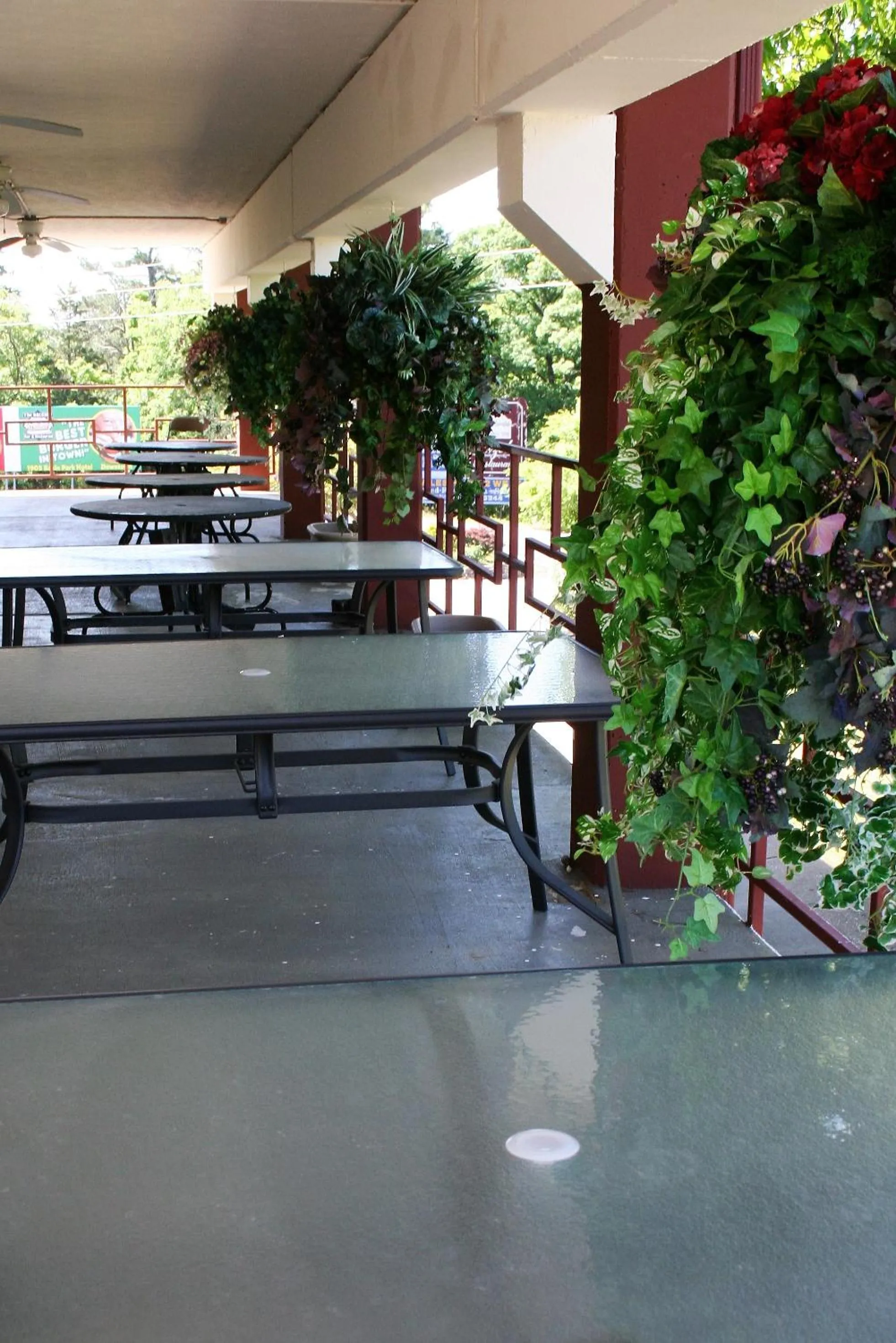 Patio in Passion Play Road Inn - Formerly Statue Road Inn