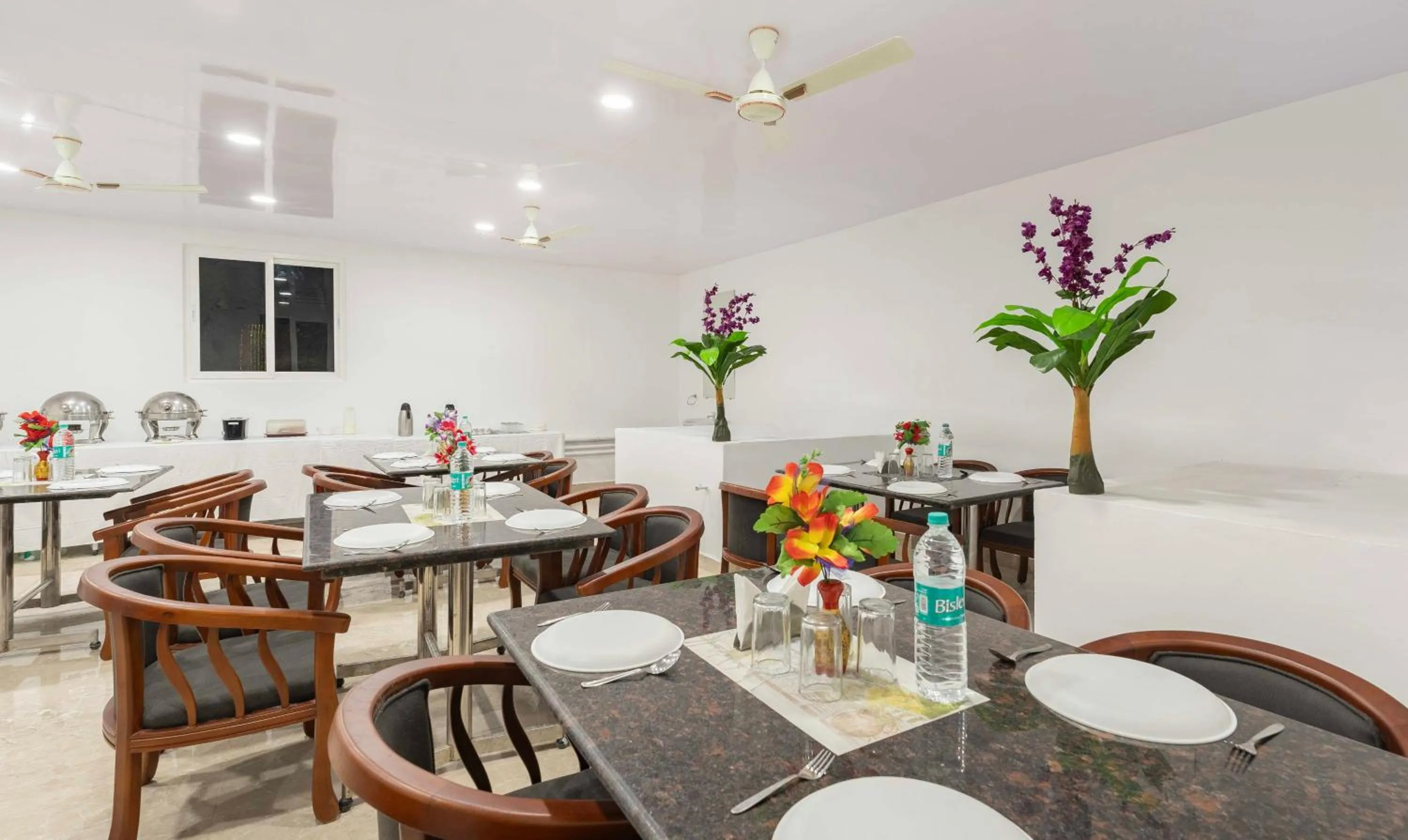 Dining area in Treebo Royal Plaza, 700 Mts From Promenade Beach