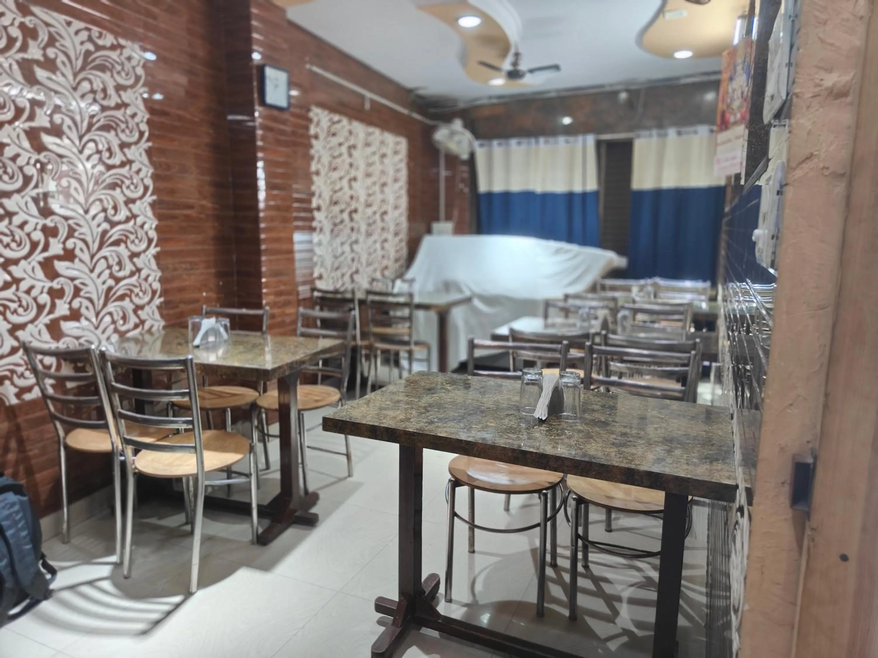 HOTEl SARWAN