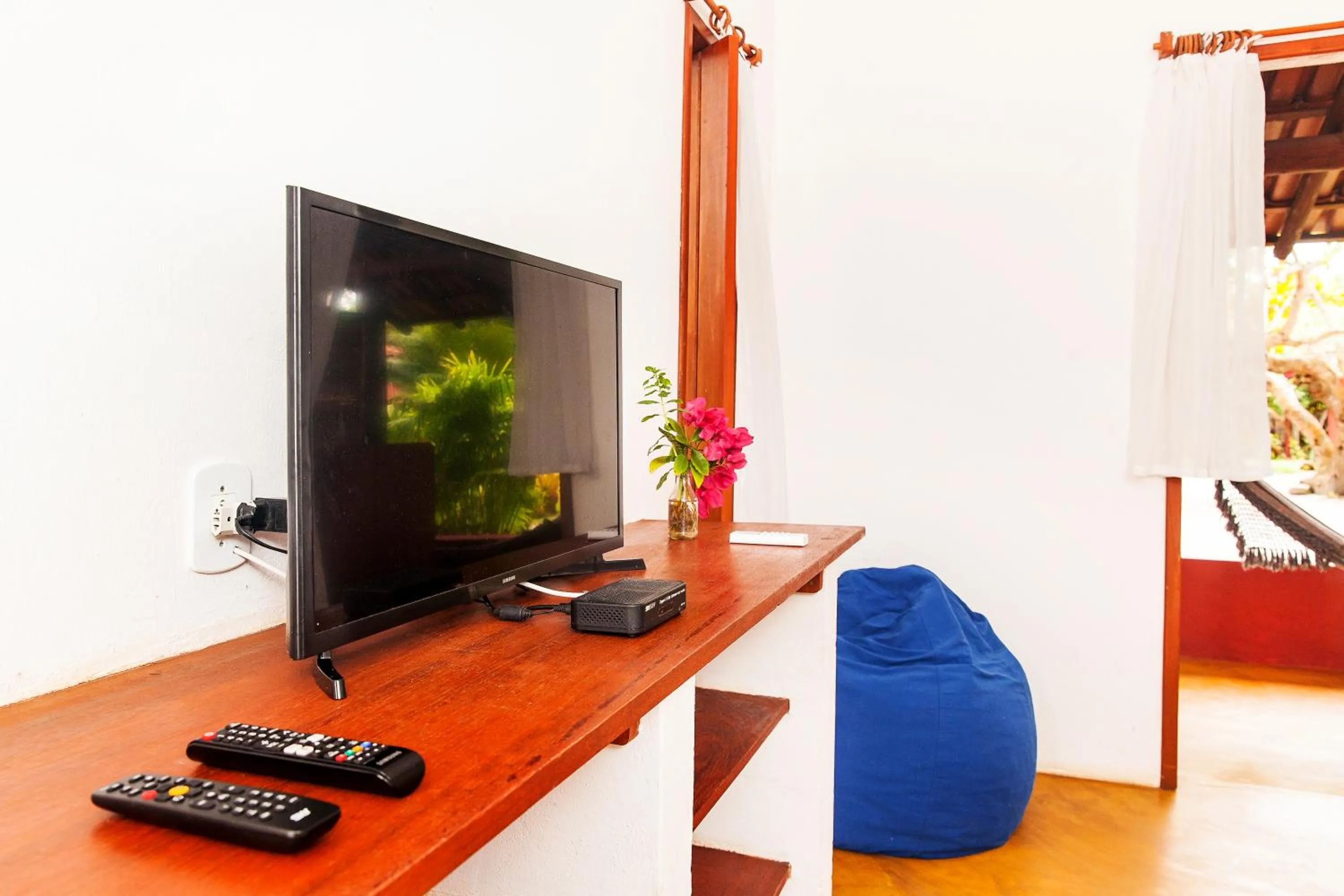 TV and multimedia in Pousada Do Guga