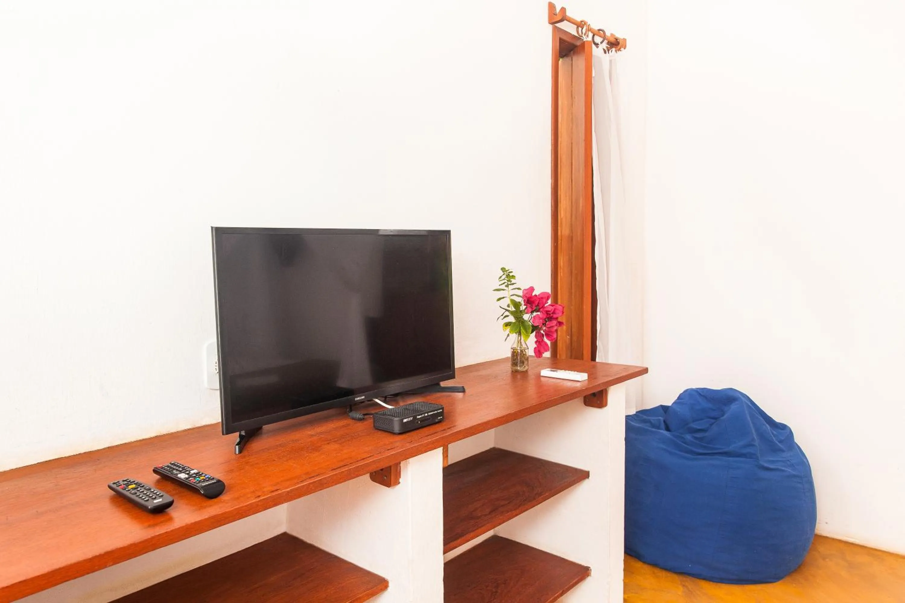 TV and multimedia in Pousada Do Guga