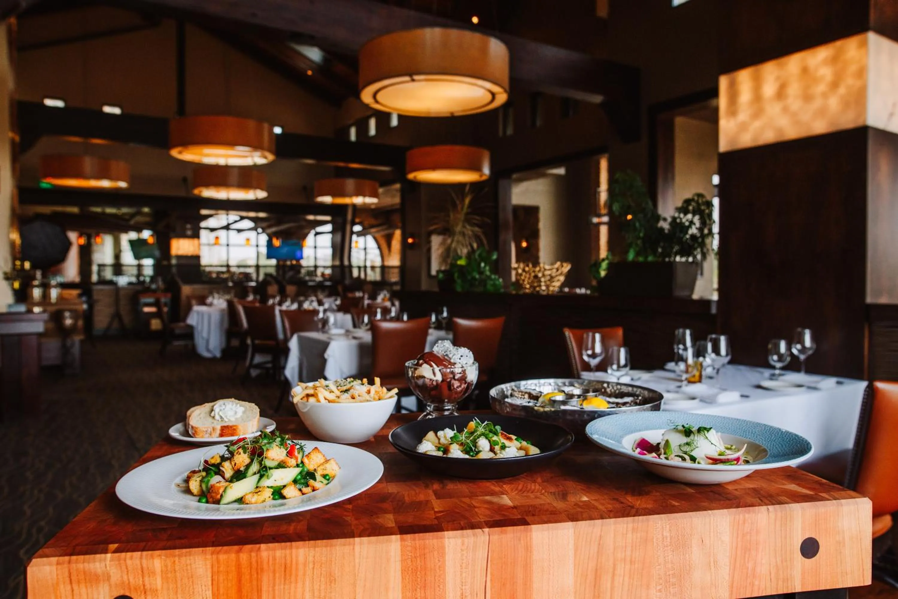 Restaurant/places to eat in Flying Horse Resort & Club