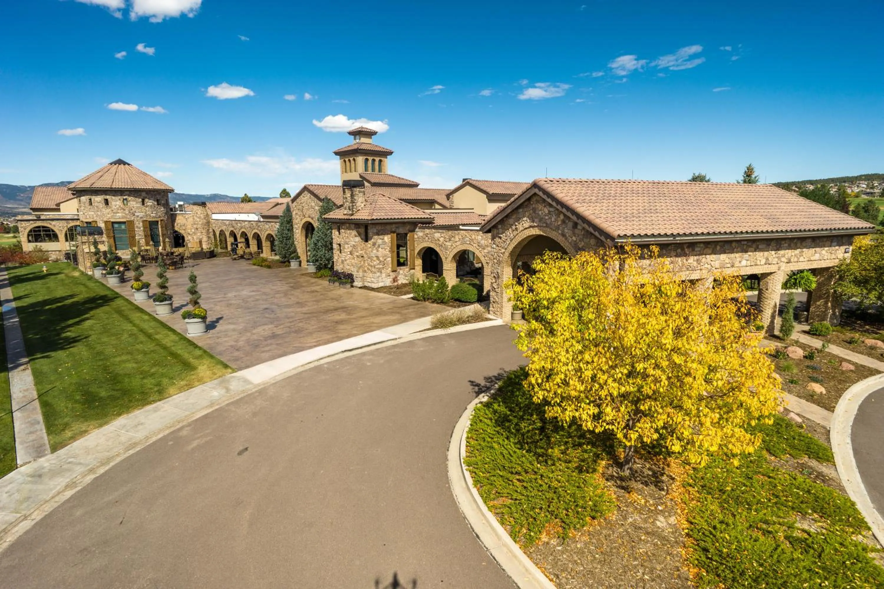 Property building in Flying Horse Resort & Club