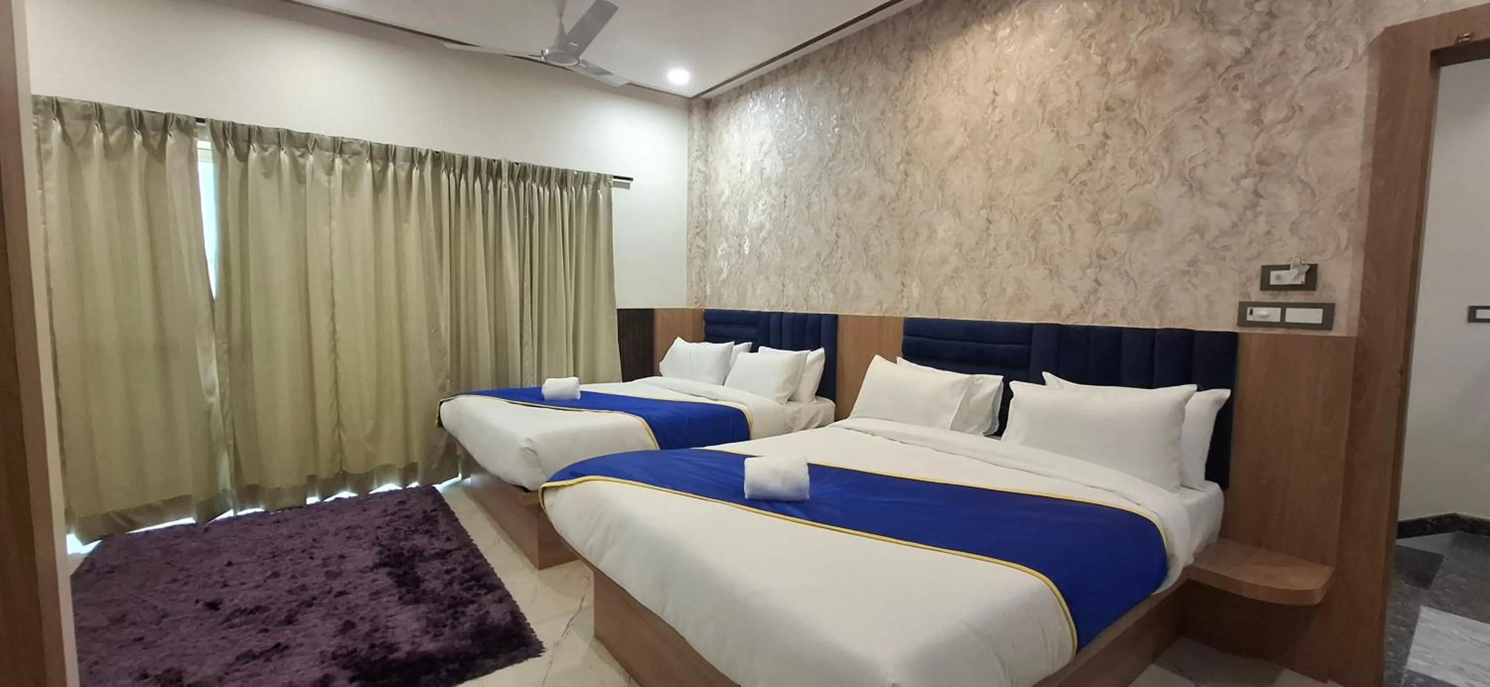 Superior Twin Room in BlueNeck Ayodhya-Near ShriRam Mandir