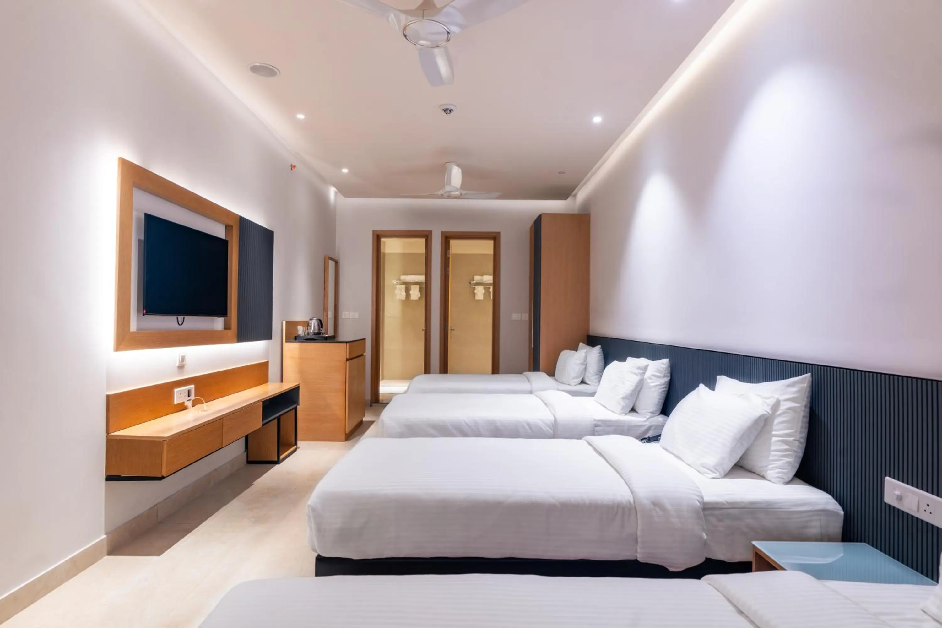 TV and multimedia, Bed in Krishna's courtyard Hotel & Convention