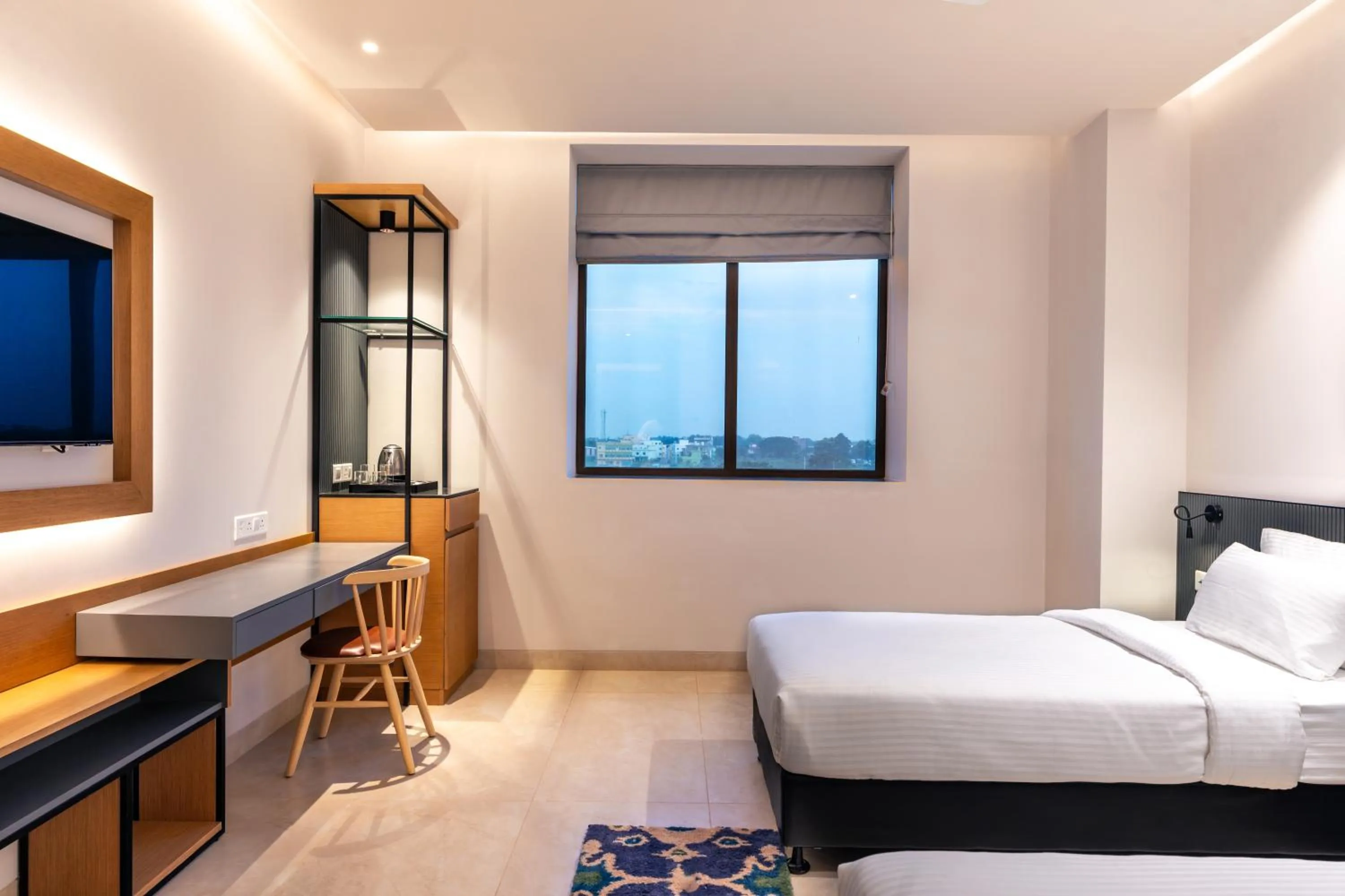 Shower, Bed in Krishna's courtyard Hotel & Convention