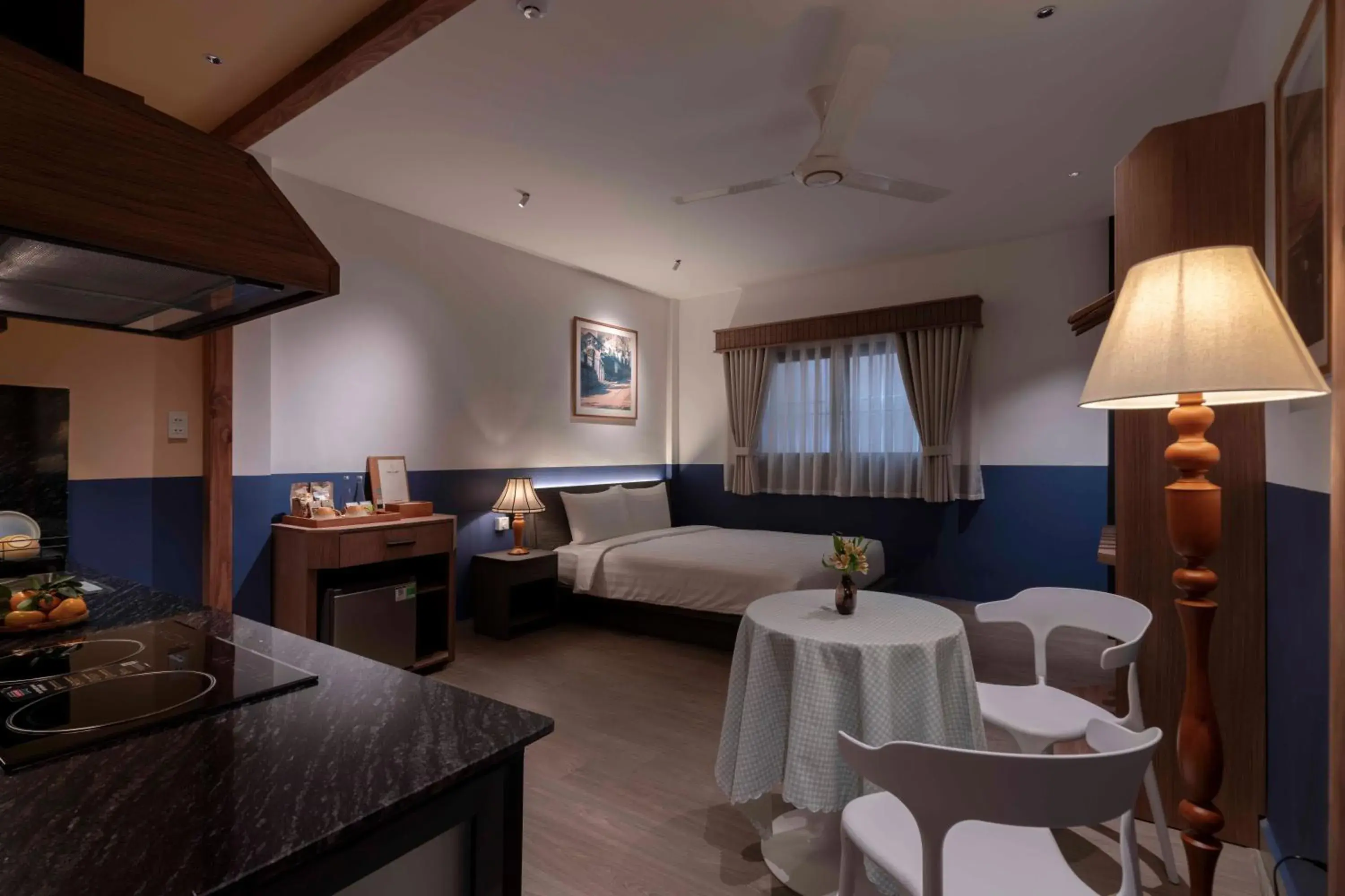 Bed in The Lamp Boutique House Bed in The Lamp Boutique House