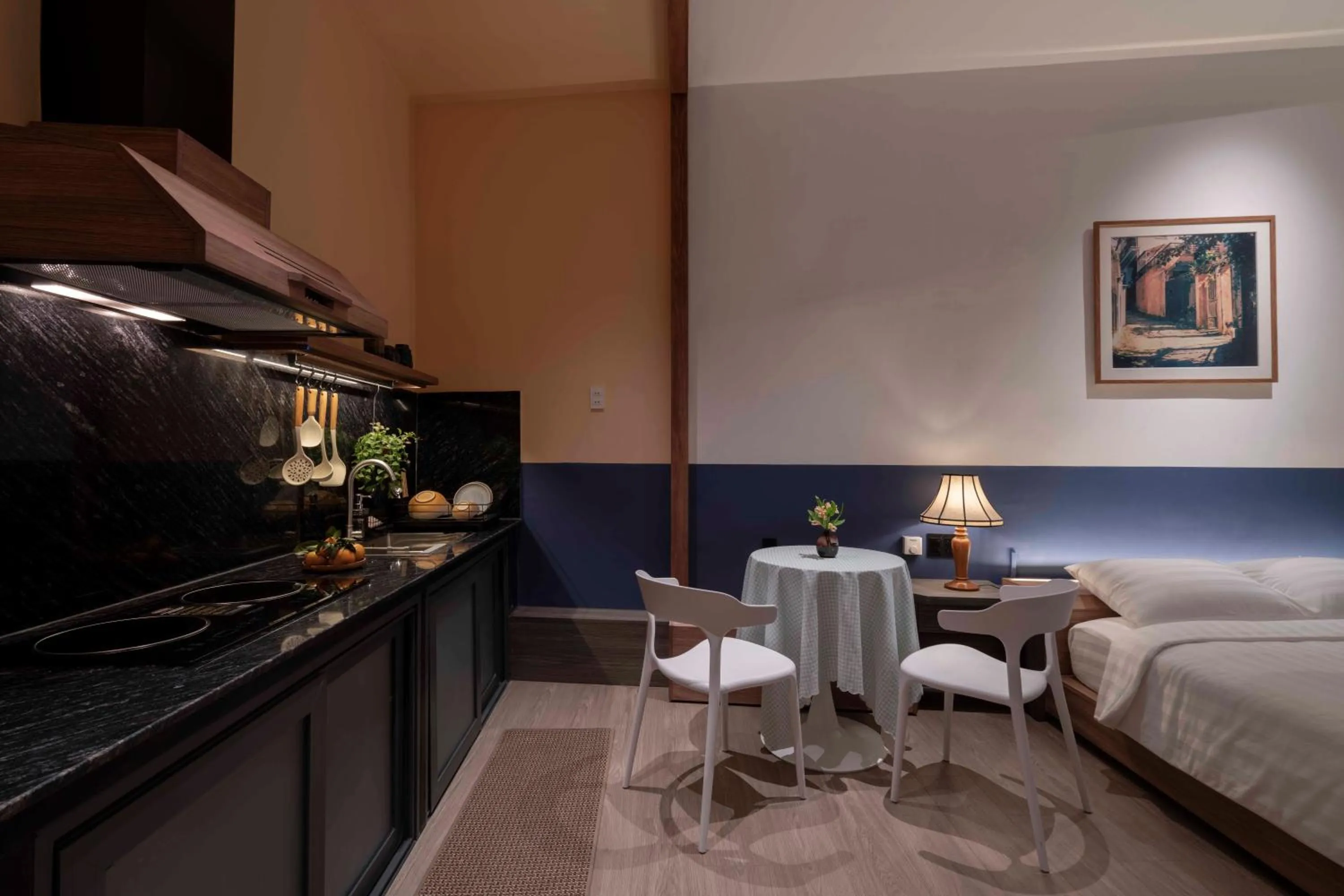 Kitchen or kitchenette in The Lamp Boutique House