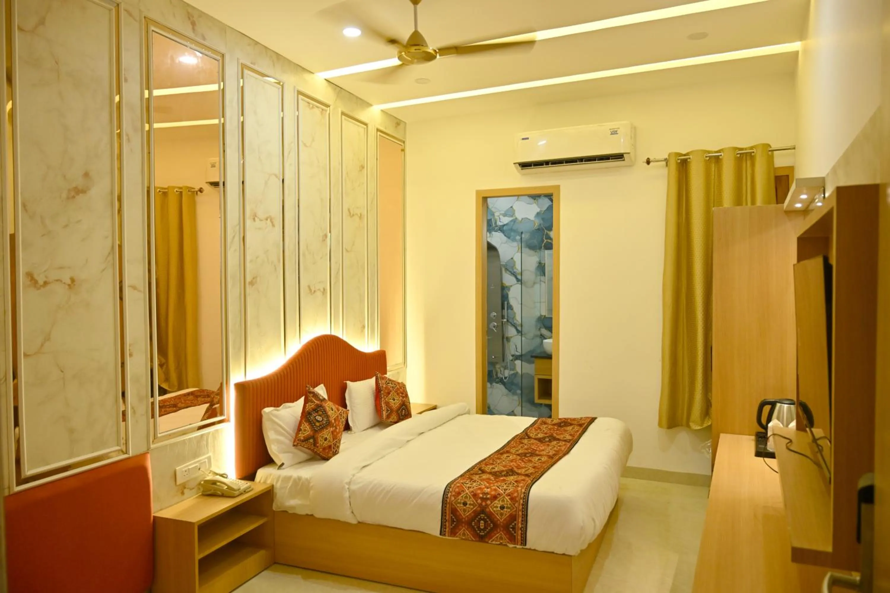 Bedroom, Bed in One Earth City Pearl Amritsar