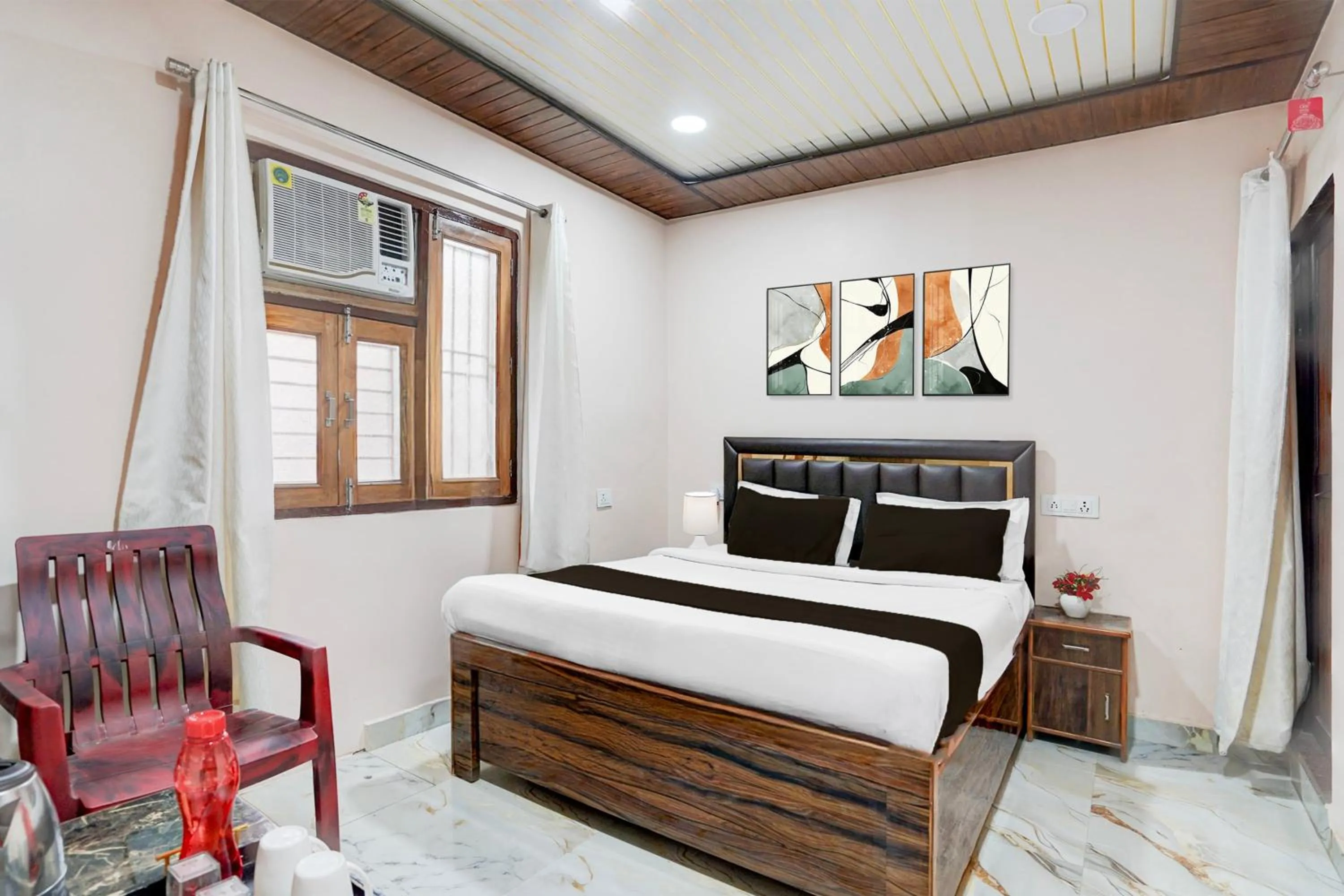 Super Hotel O Tedhi Bazaar Near Ram Janambhumi