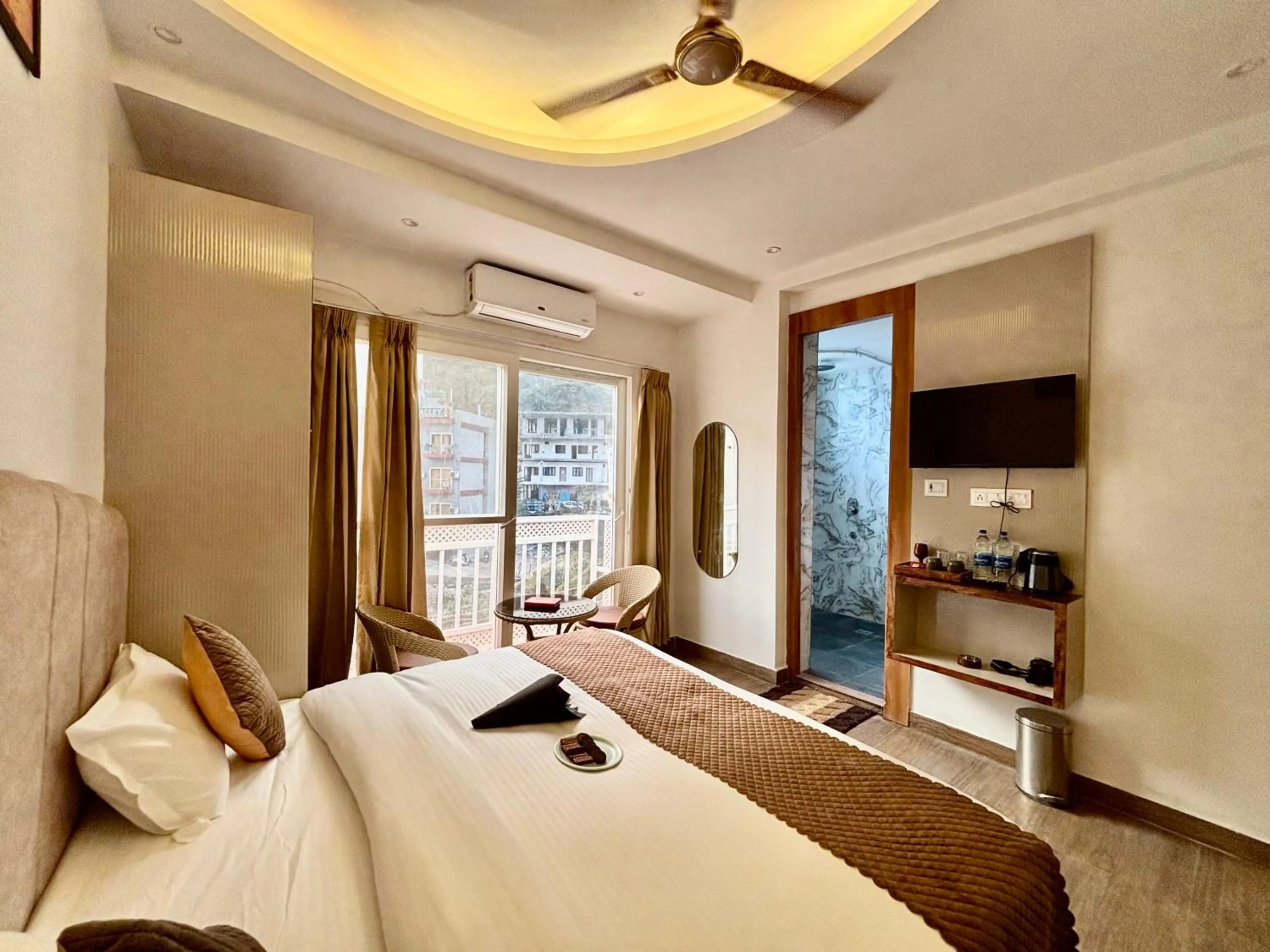 Bedroom, Bed in Check Inn Homes, Rishikesh Tapovan