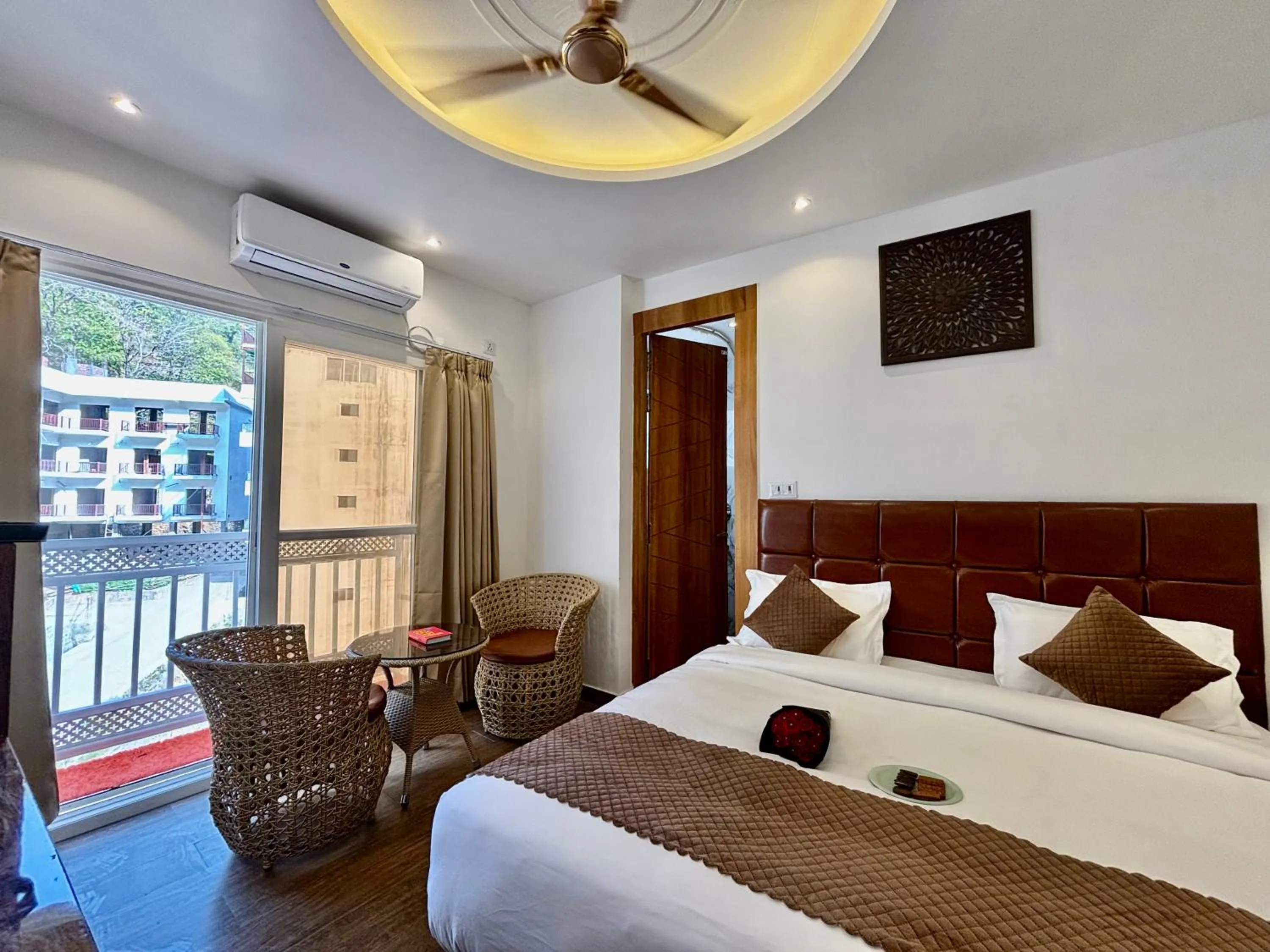 Bedroom, Bed in Check Inn Homes, Rishikesh Tapovan
