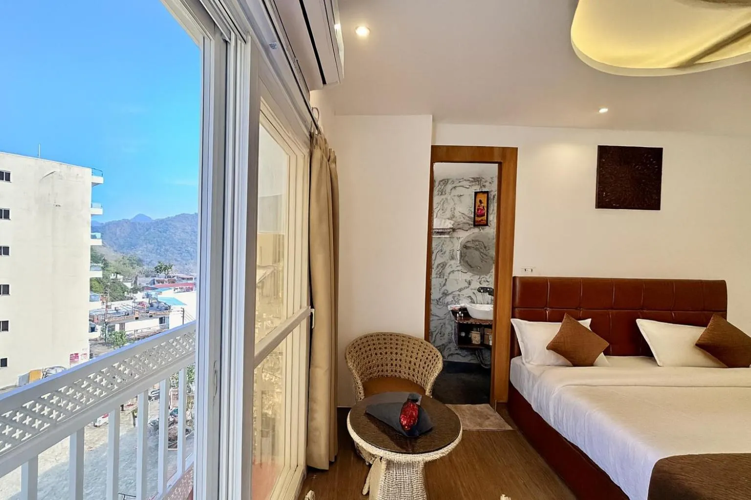 Bedroom, Bed in Check Inn Homes, Rishikesh Tapovan