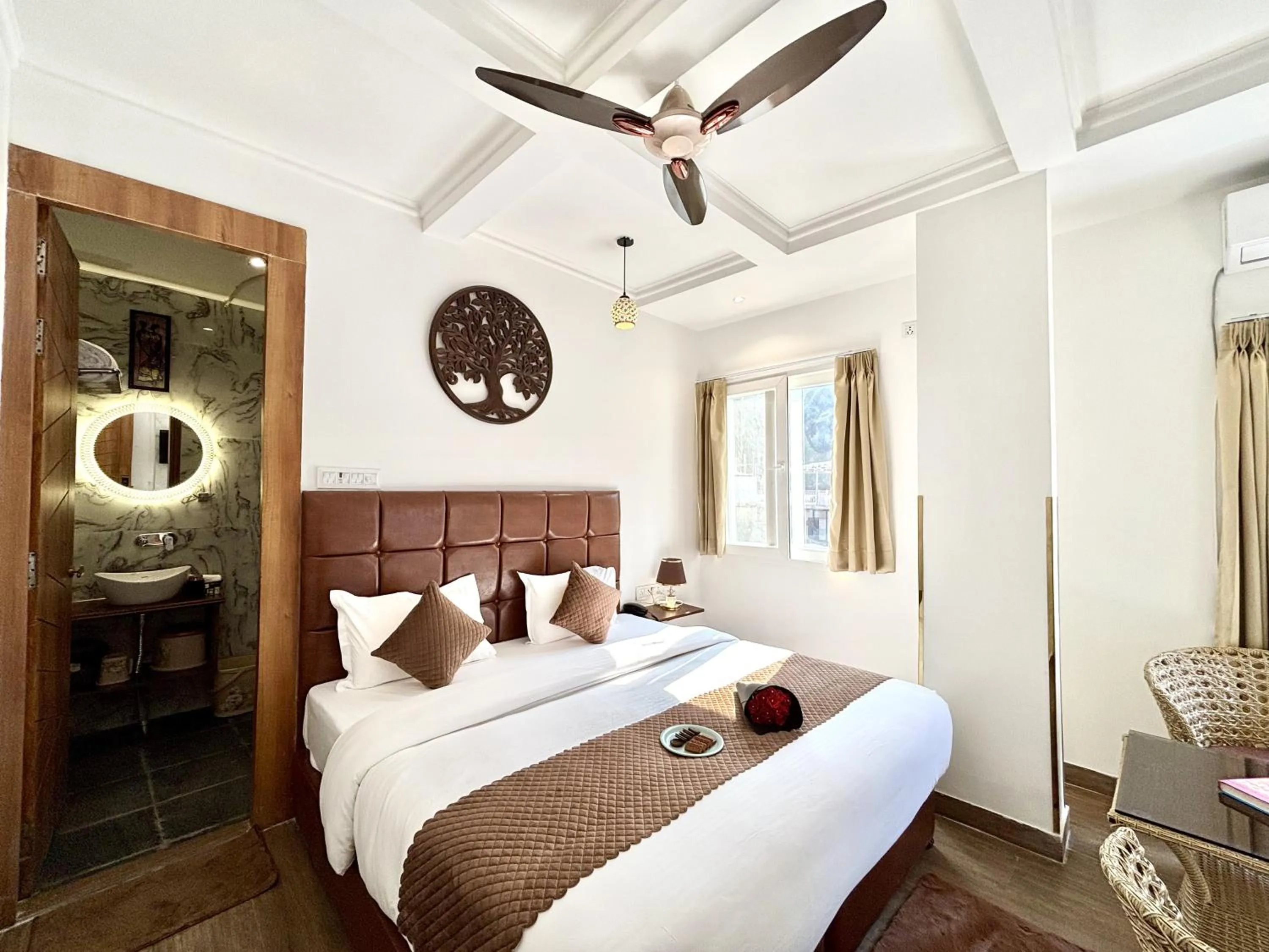 Bedroom, Bed in Check Inn Homes, Rishikesh Tapovan