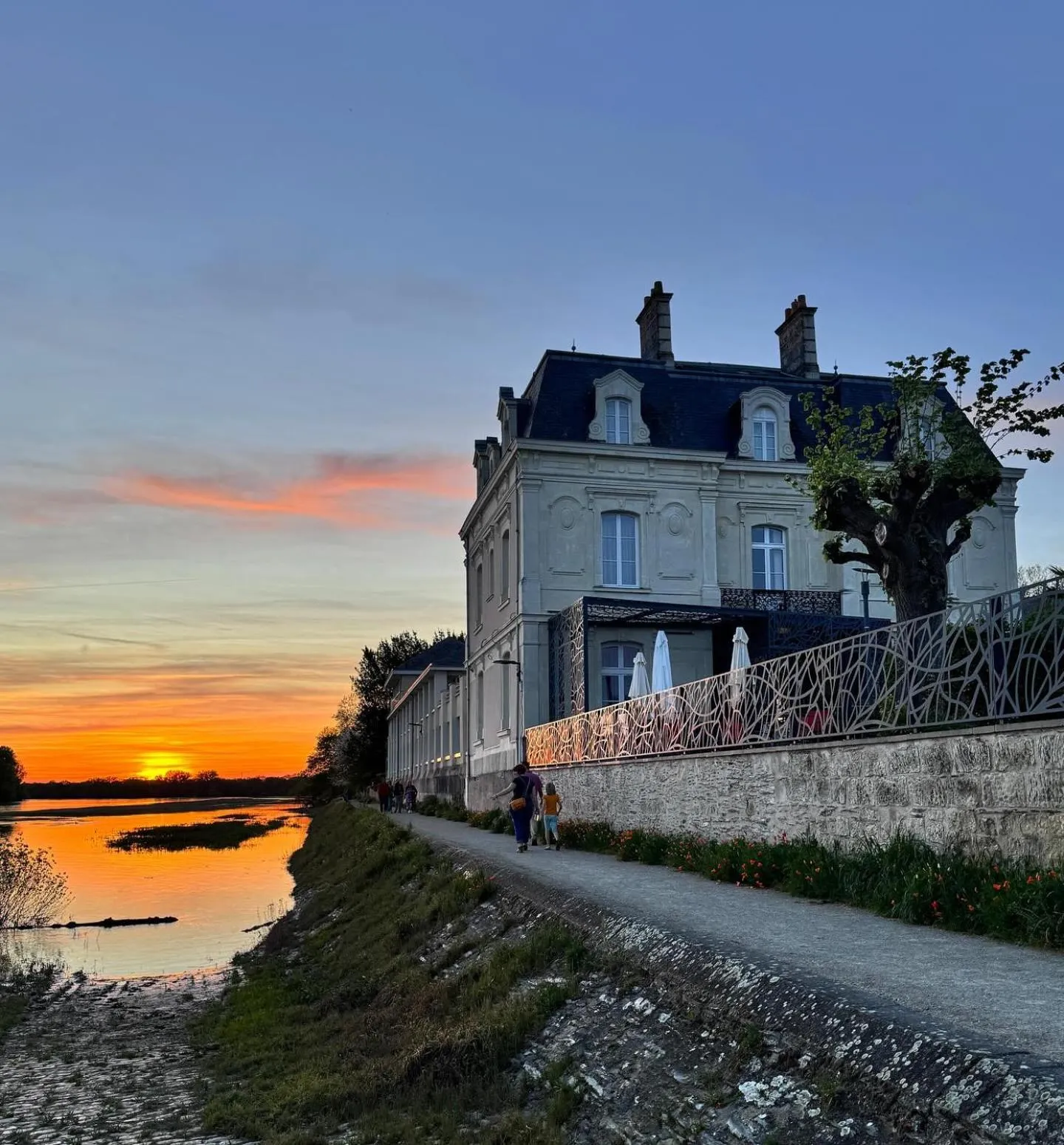 Property building in Les 3 Lieux - Hôtel, Restaurant, Espace sensoriel