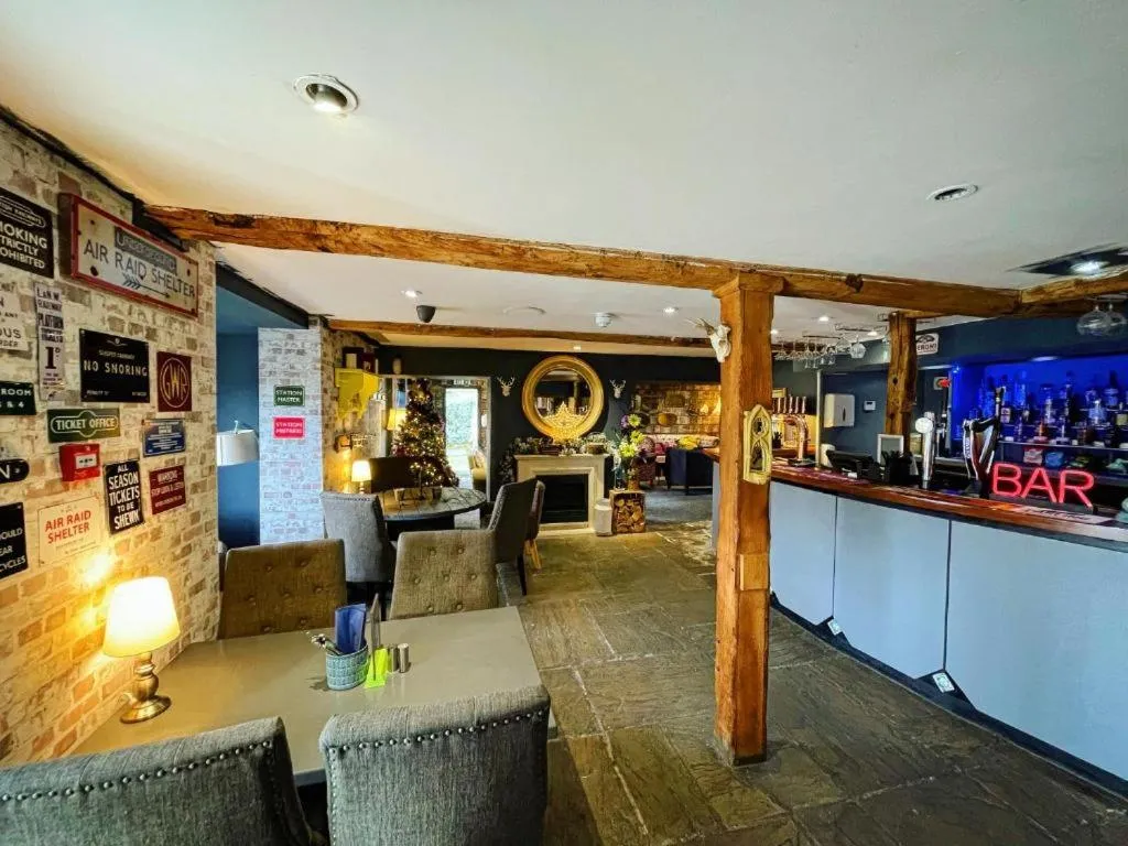 Dining area in Dancenter Birmingham Airport near NEC