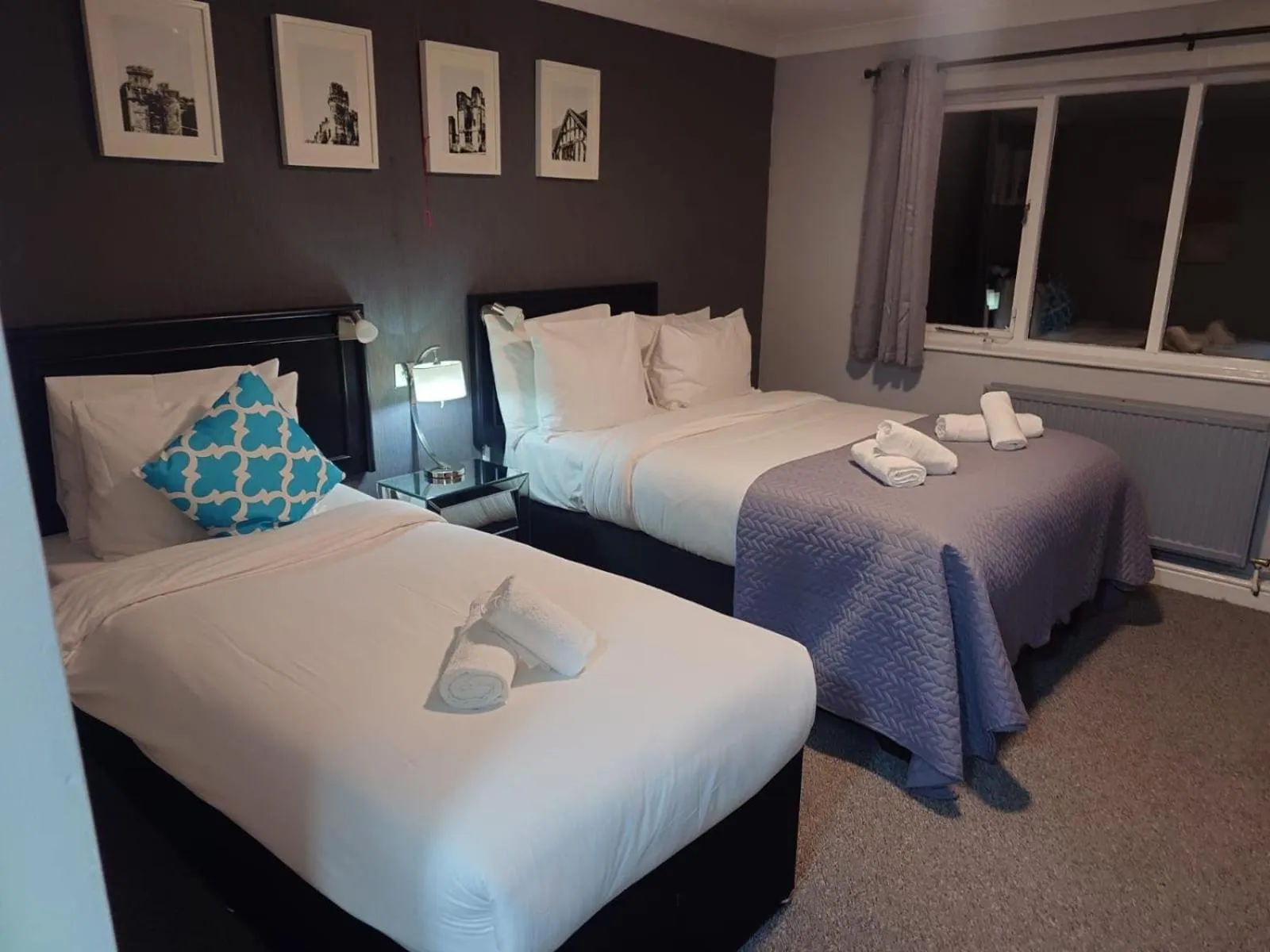 Bedroom, Bed in Dancenter Birmingham Airport near NEC