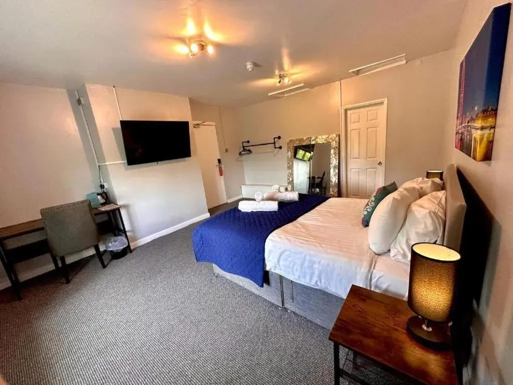 Standard Single Room- Shared Bathroom in Dancenter Birmingham Airport near NEC Standard Single Room- Shared Bathroom in Dancenter Birmingham Airport near NEC