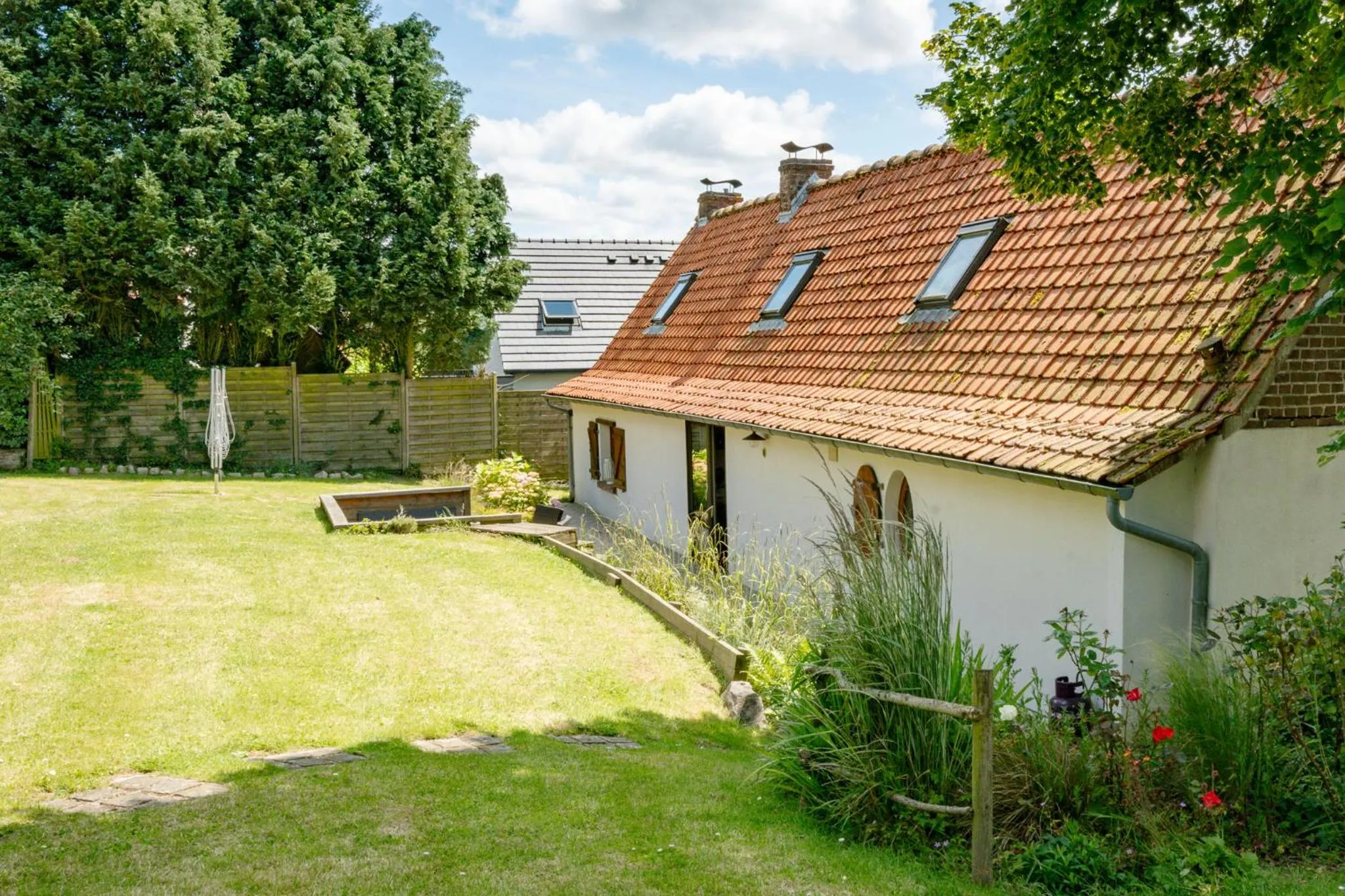 Garden in Les Charmes du Petit Pré