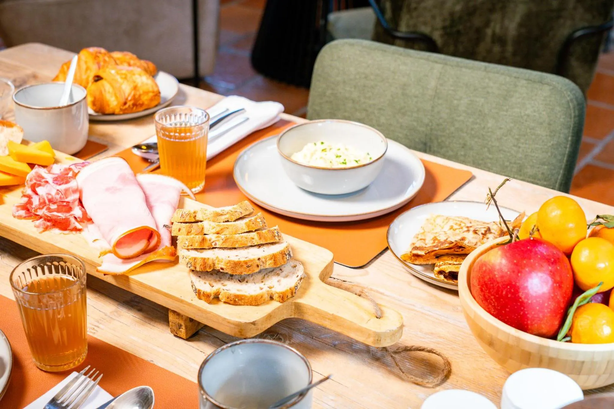 Food and drinks in Les Charmes du Petit Pré